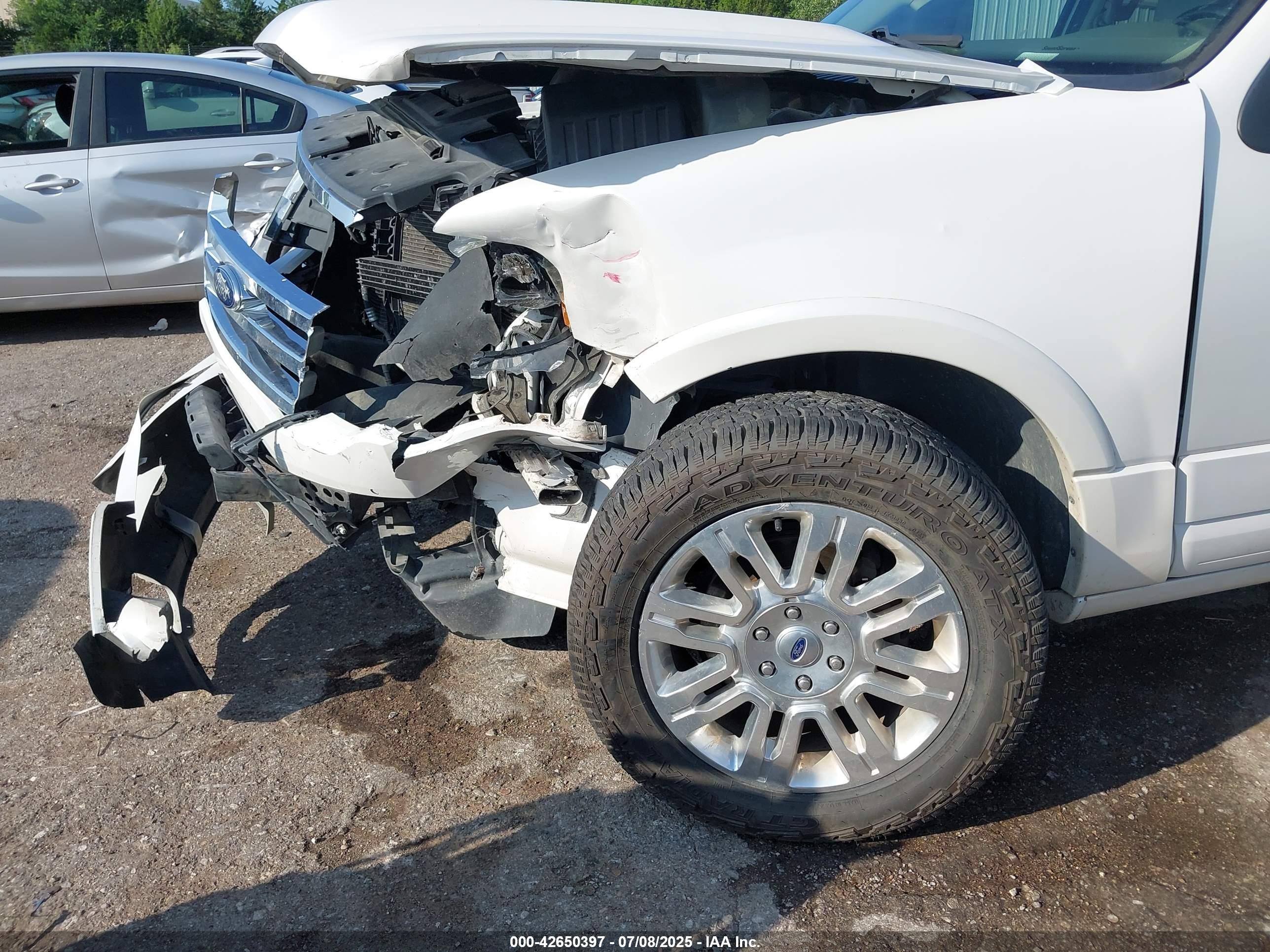 FORD EXPEDITION image 6