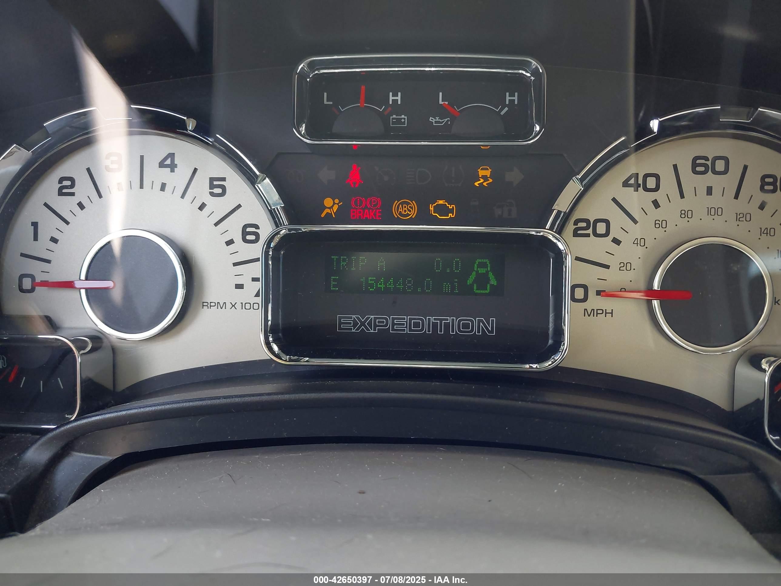 FORD EXPEDITION image 7
