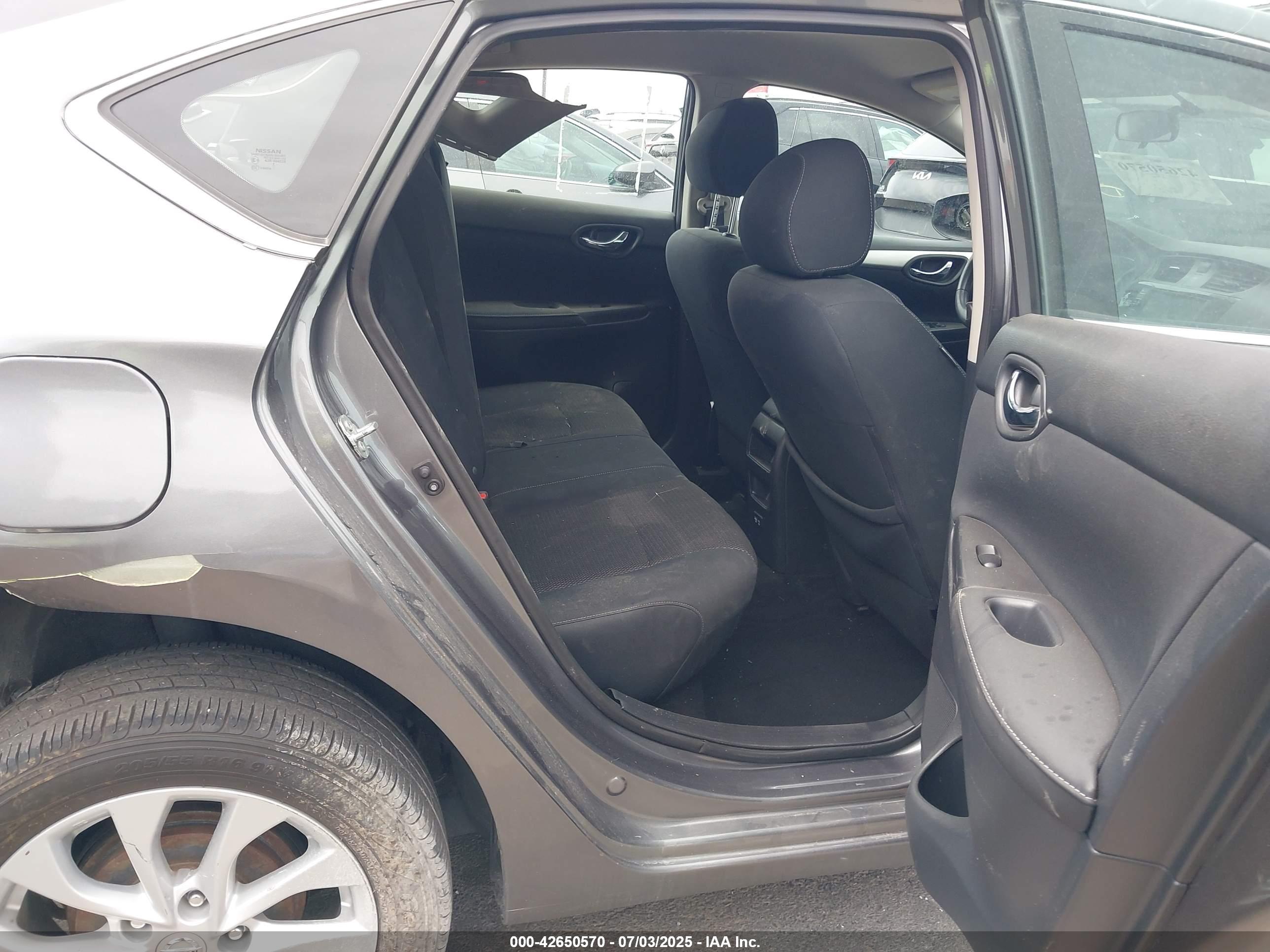 NISSAN SENTRA image 8
