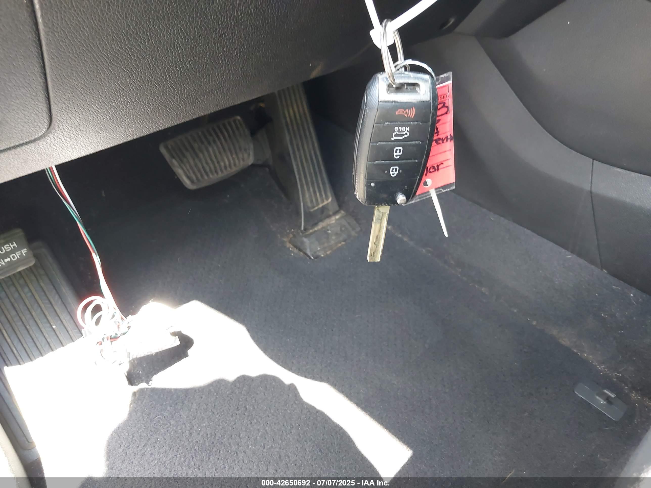 KIA SORENTO image 11