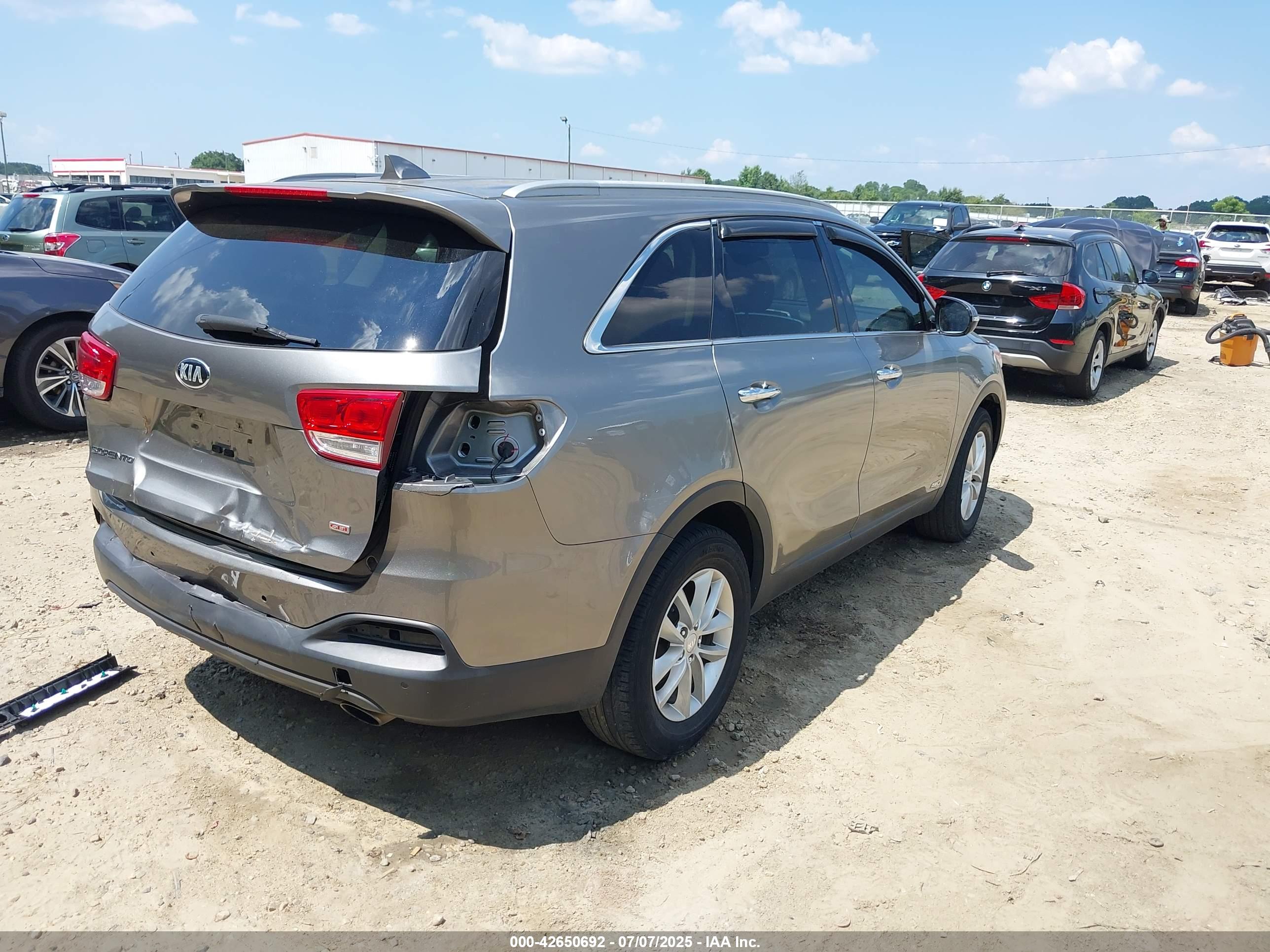 KIA SORENTO image 4
