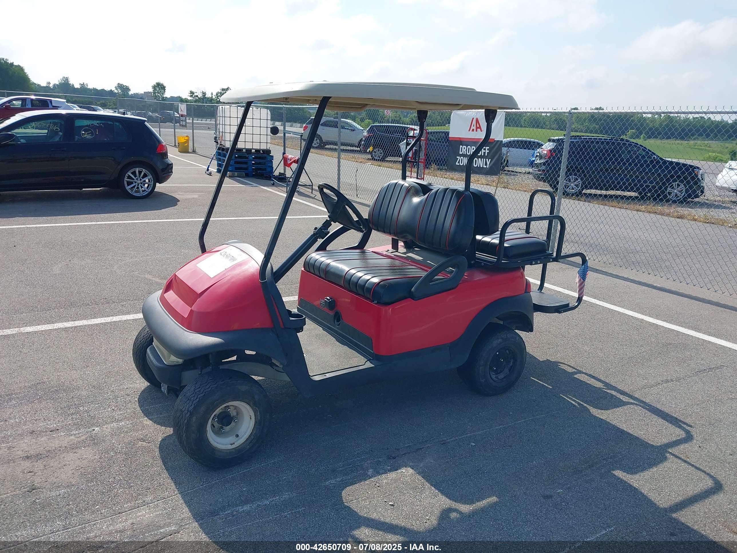 CLUB CAR image 2