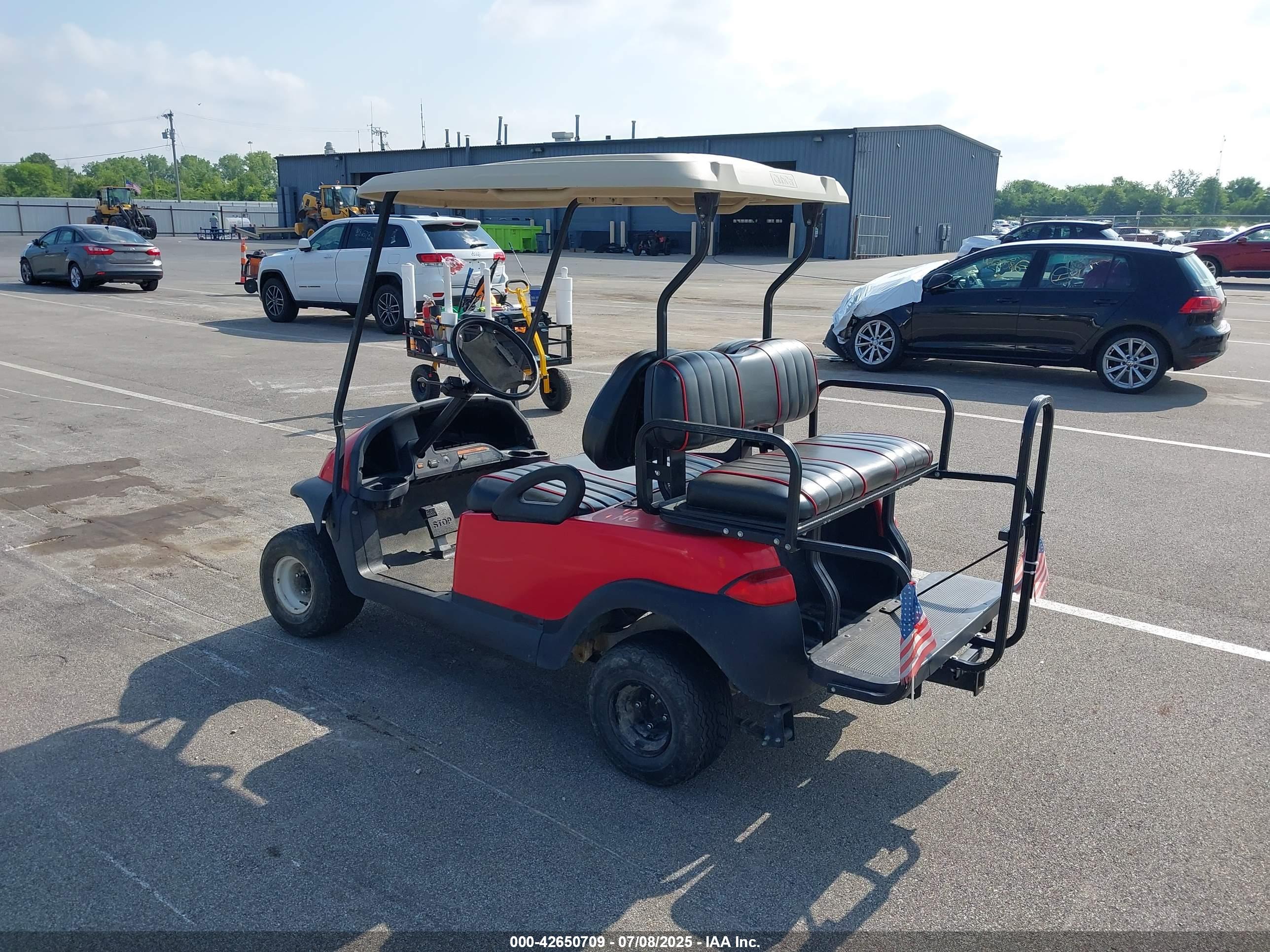 CLUB CAR image 3