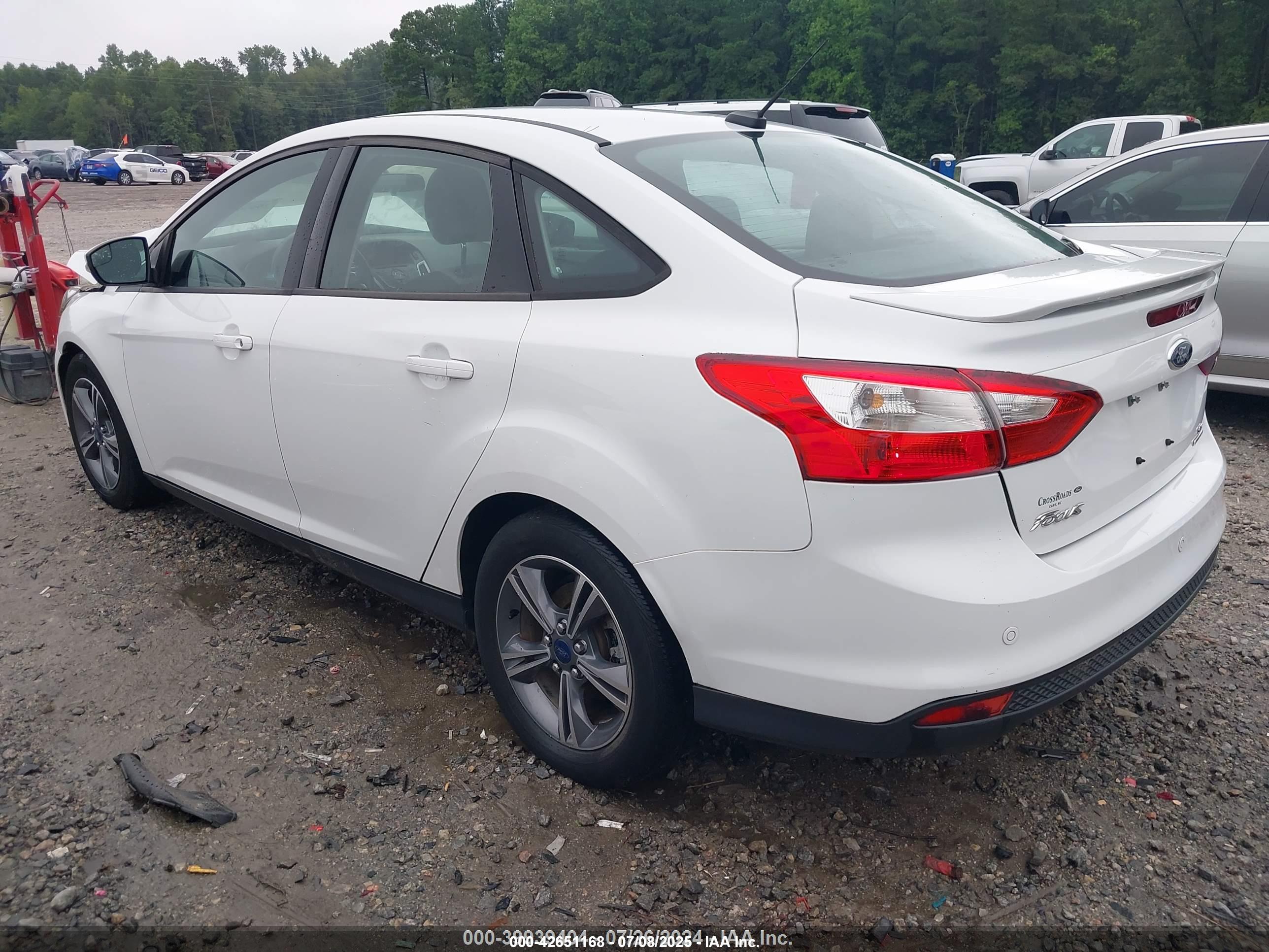 FORD FOCUS image 3