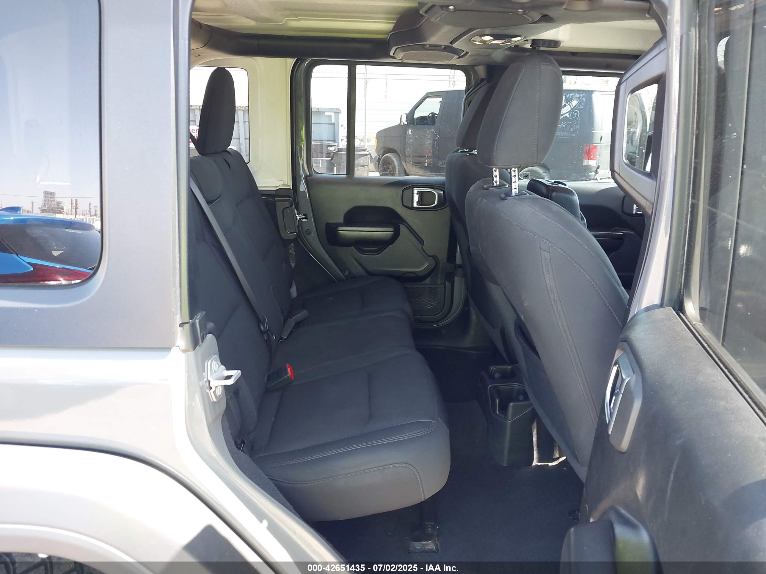 JEEP WRANGLER image 8