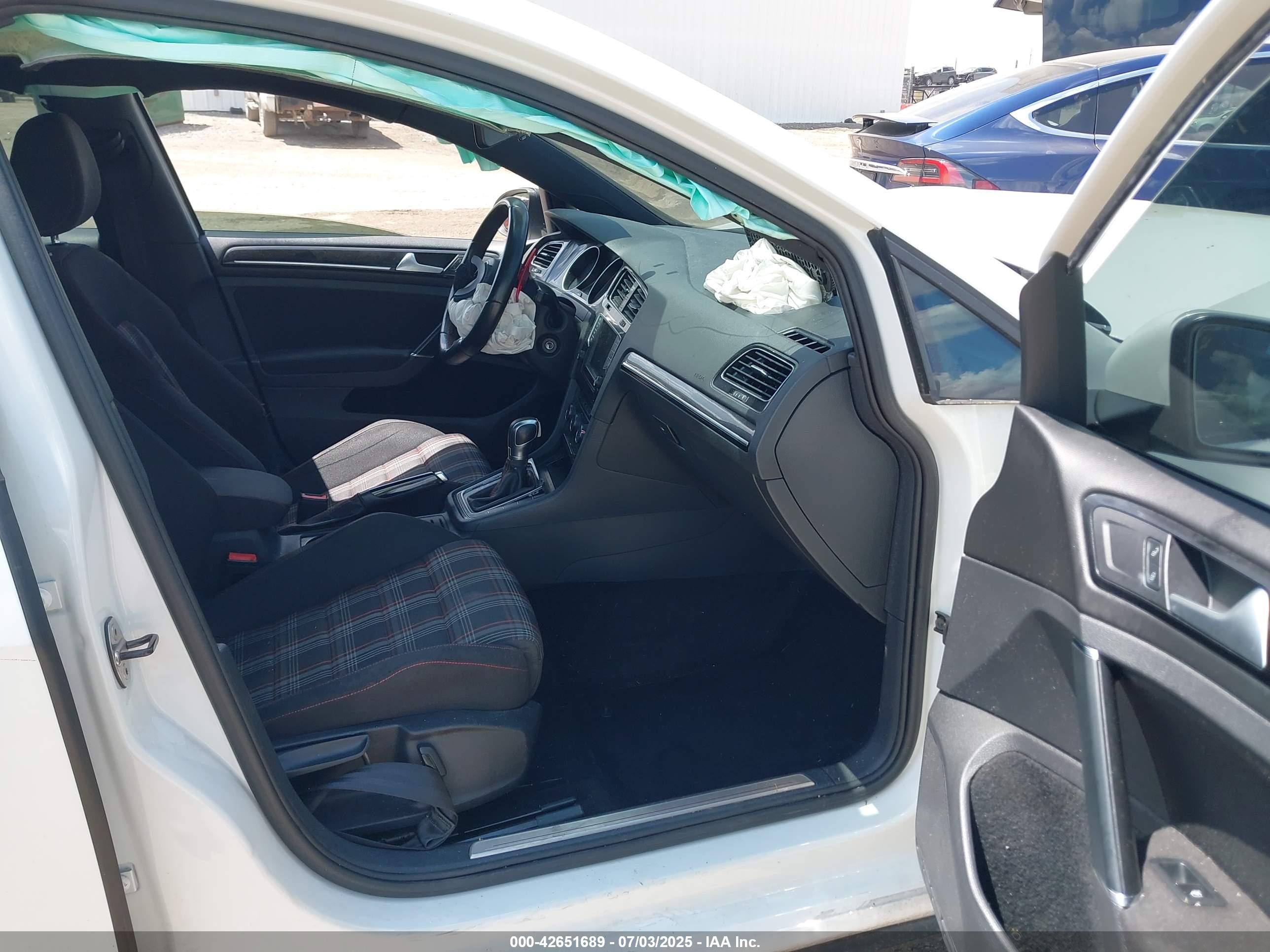 VOLKSWAGEN GOLF image 5
