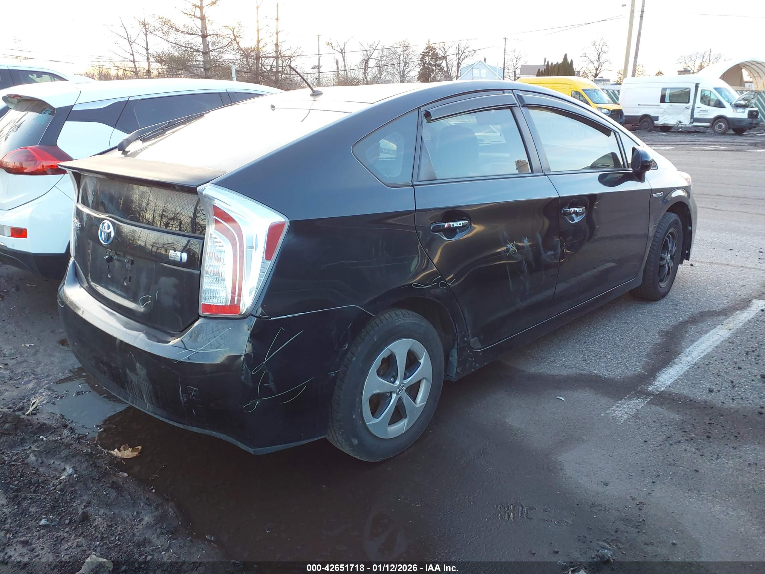 TOYOTA PRIUS image 4