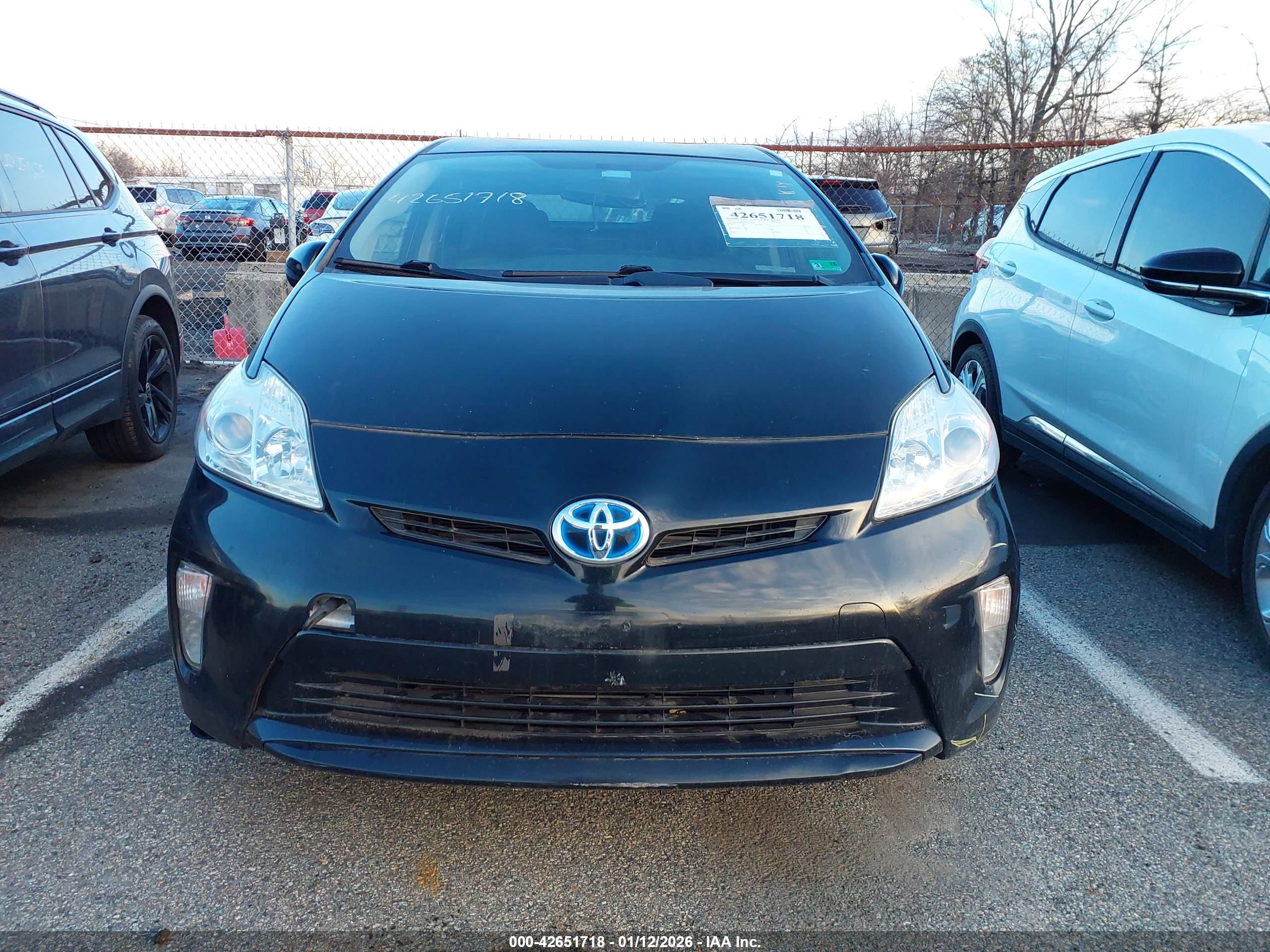TOYOTA PRIUS image 6