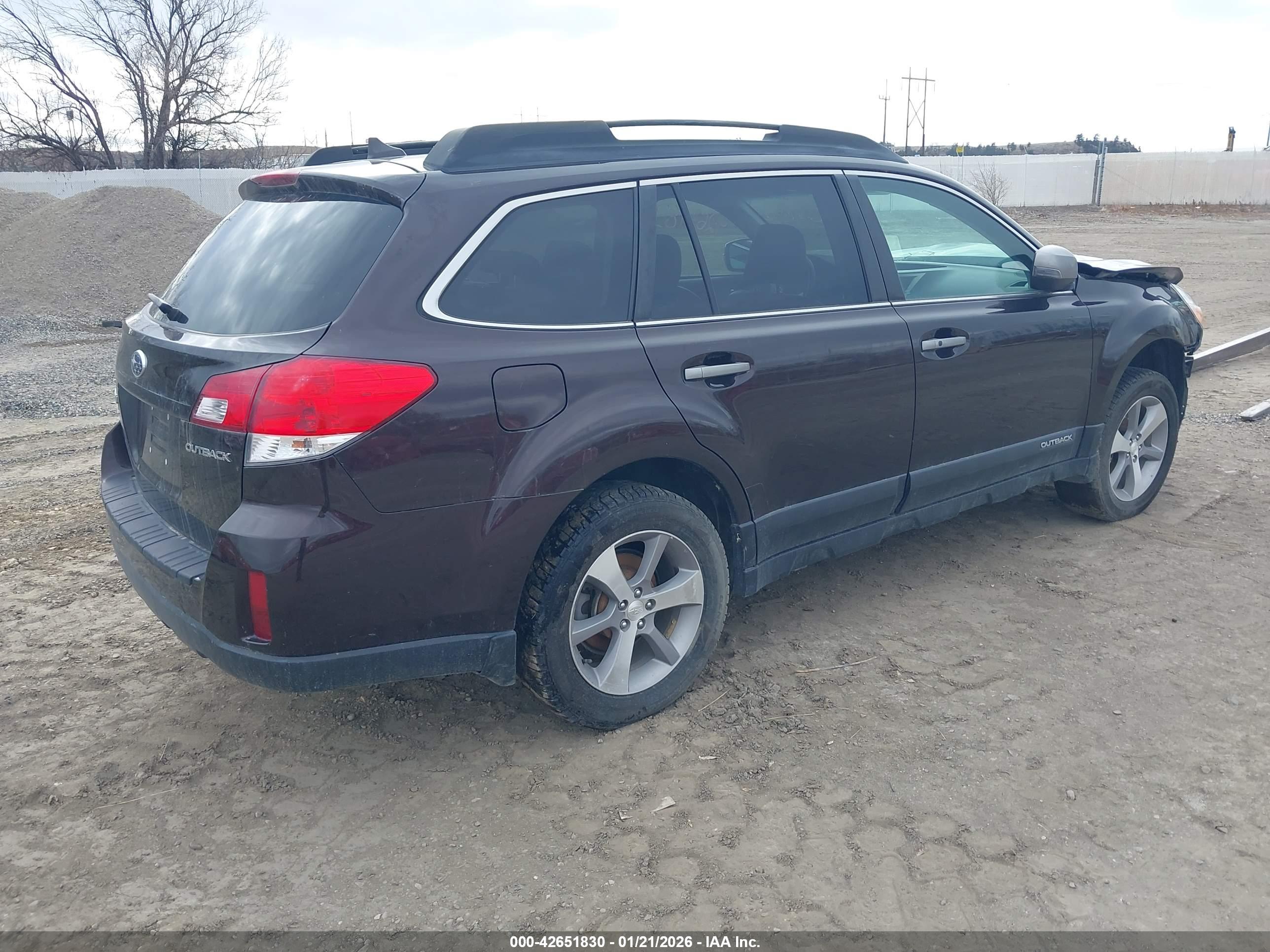 SUBARU OUTBACK image 4