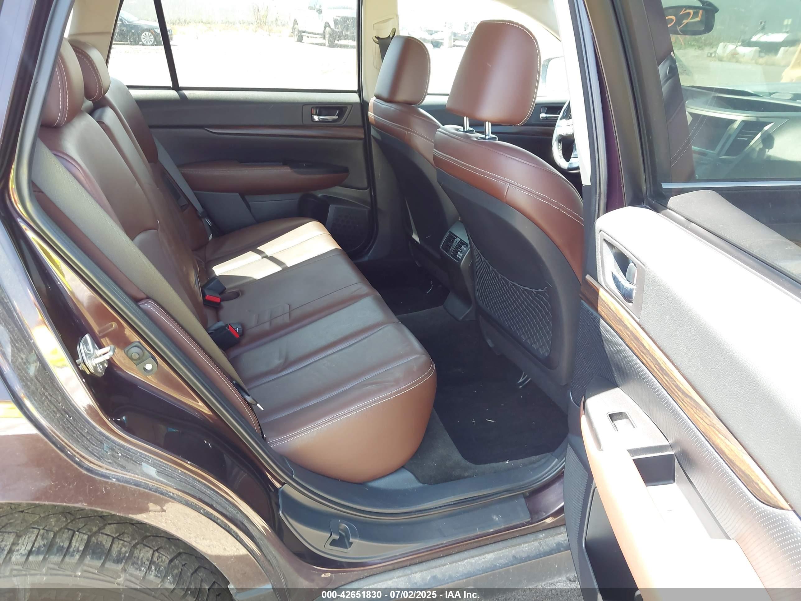 SUBARU OUTBACK image 8