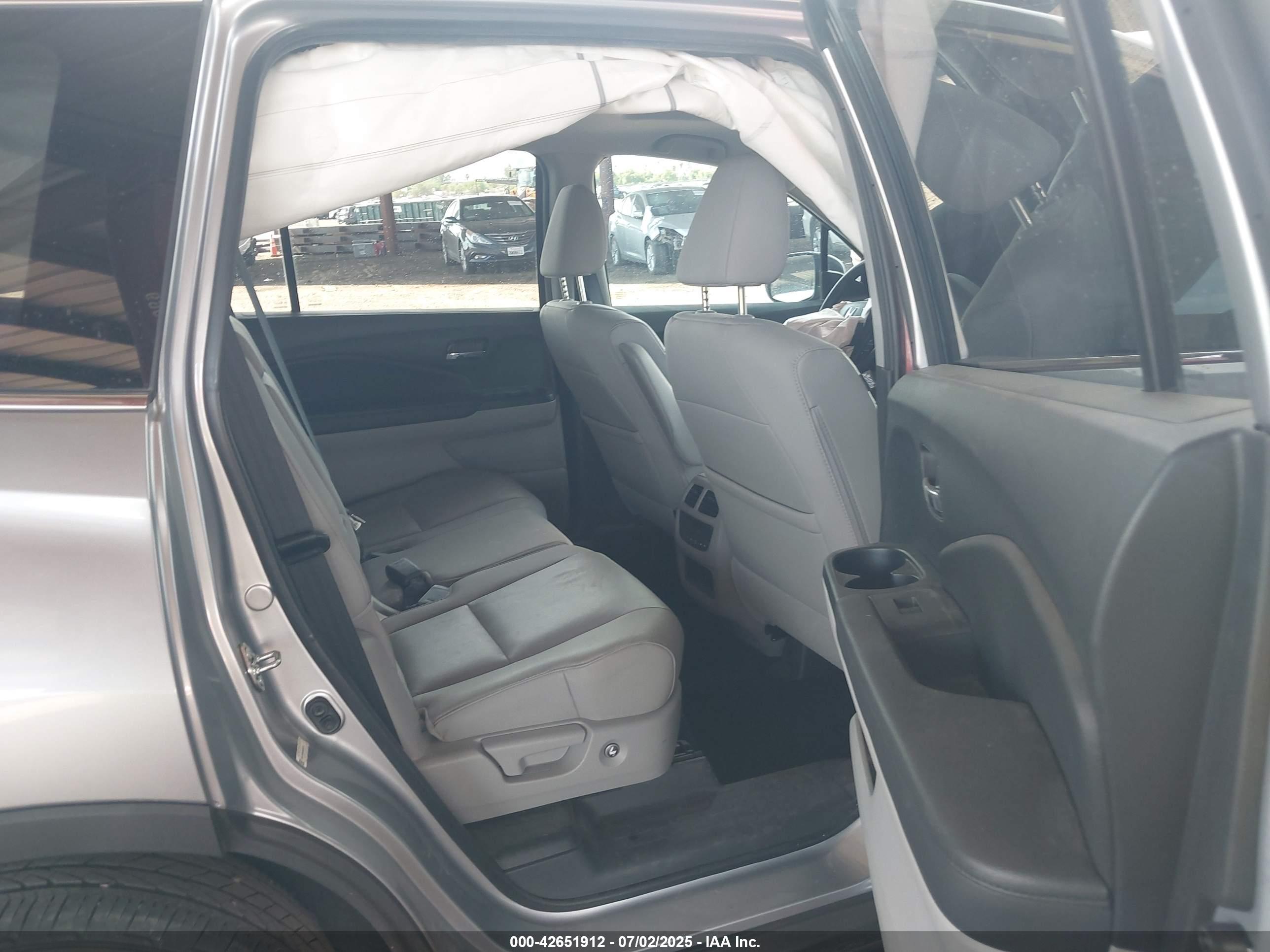 HONDA PILOT image 8