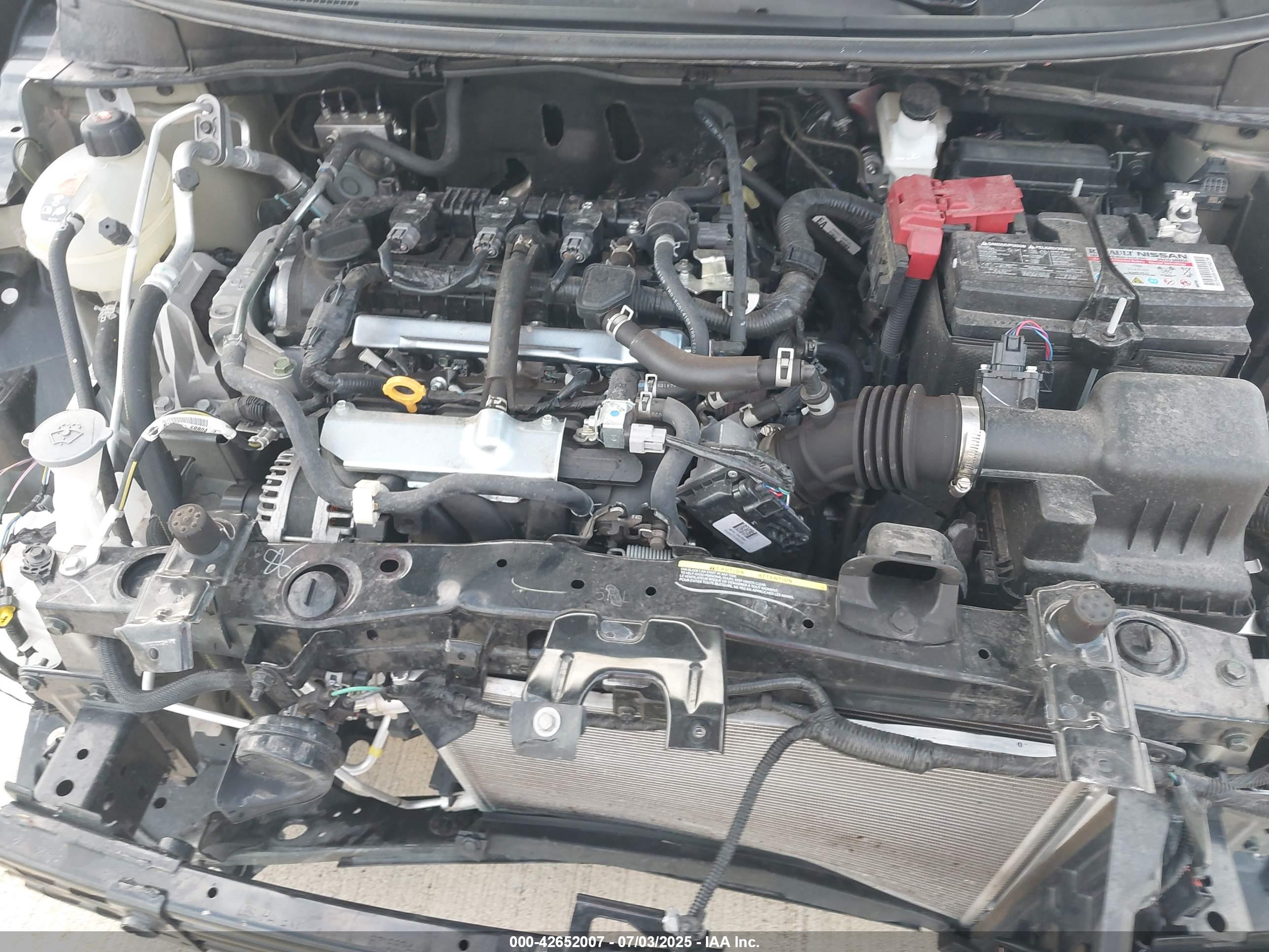 NISSAN VERSA image 10