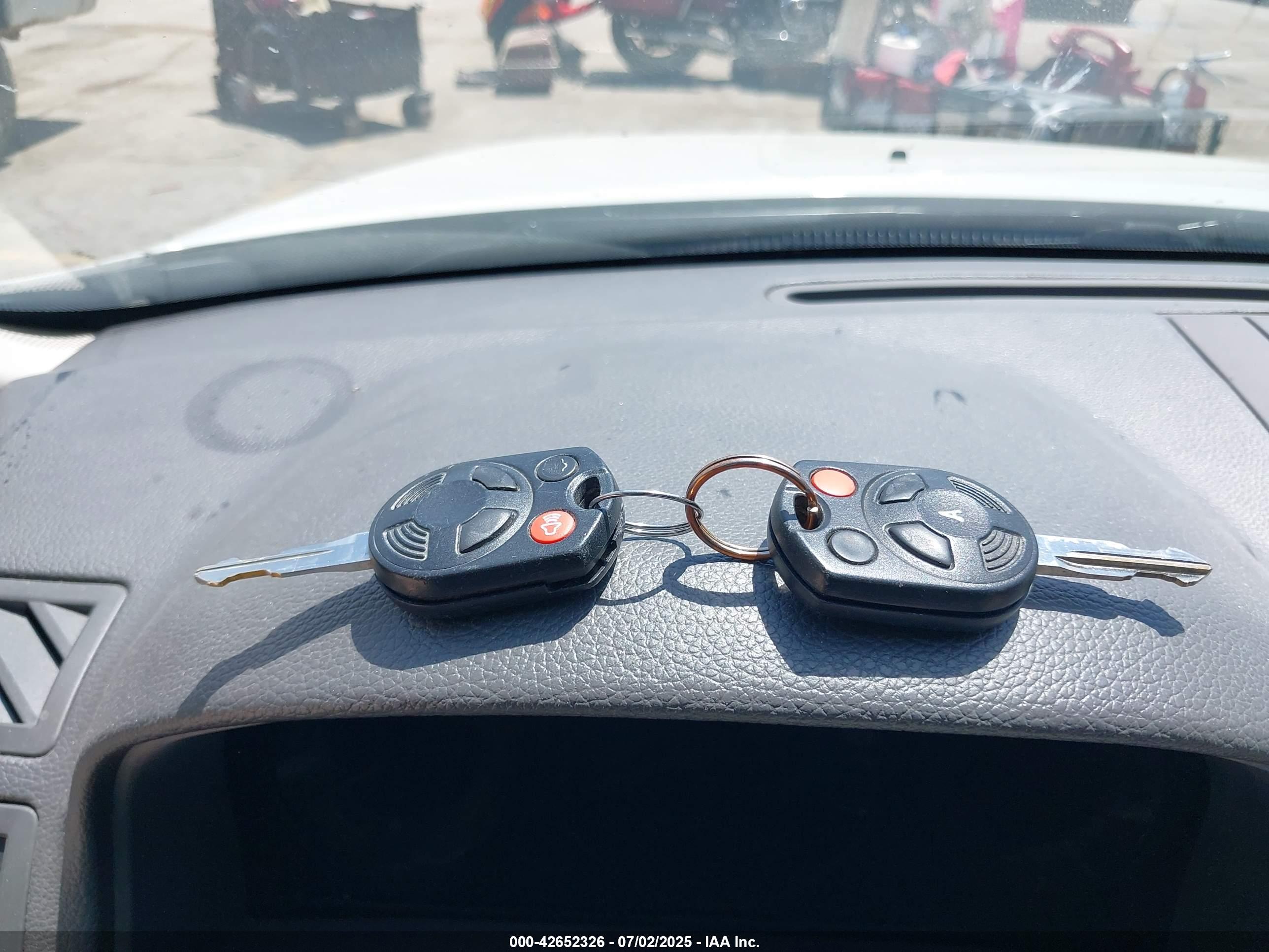 FORD FUSION image 11