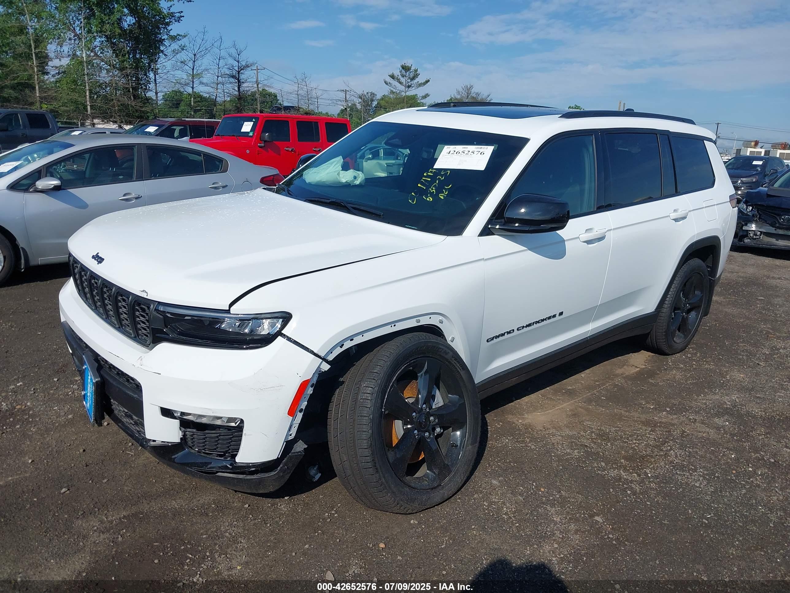 JEEP GRAND image 2