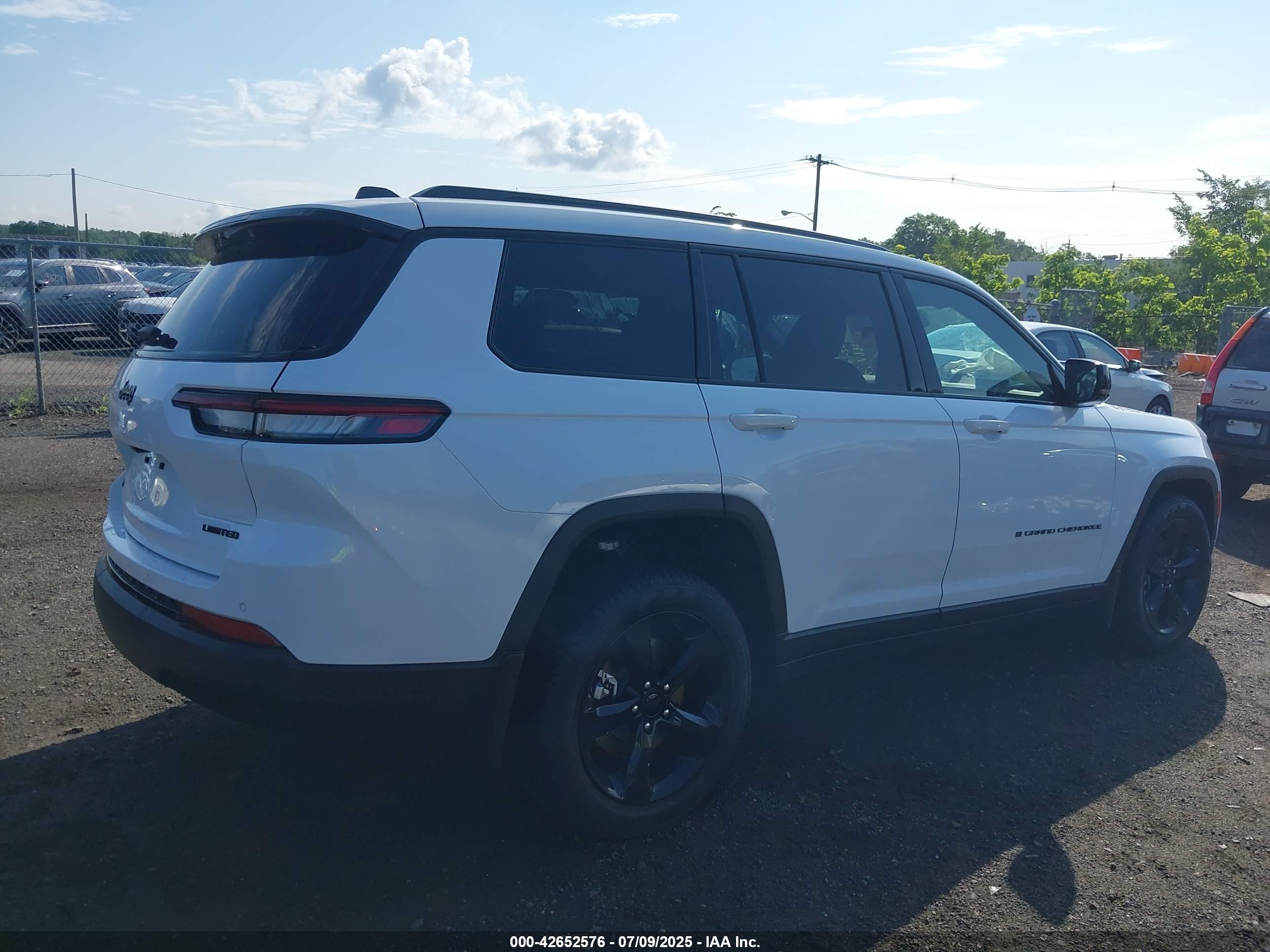 JEEP GRAND image 4