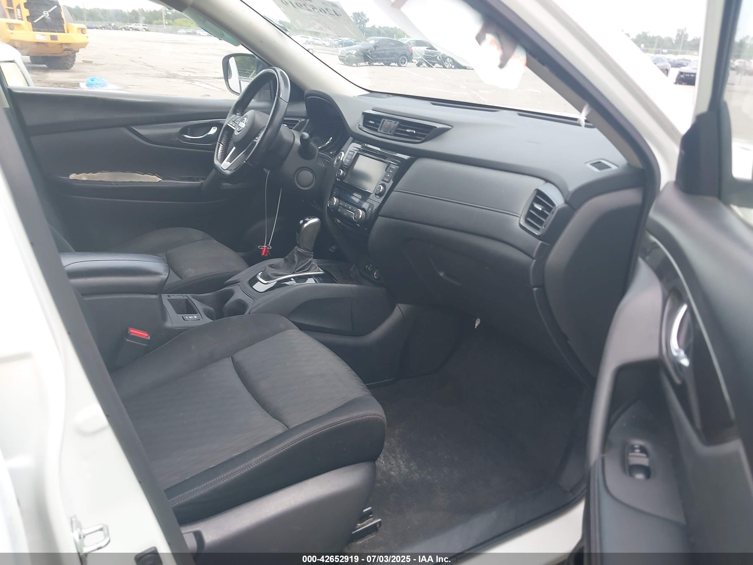 NISSAN ROGUE image 5