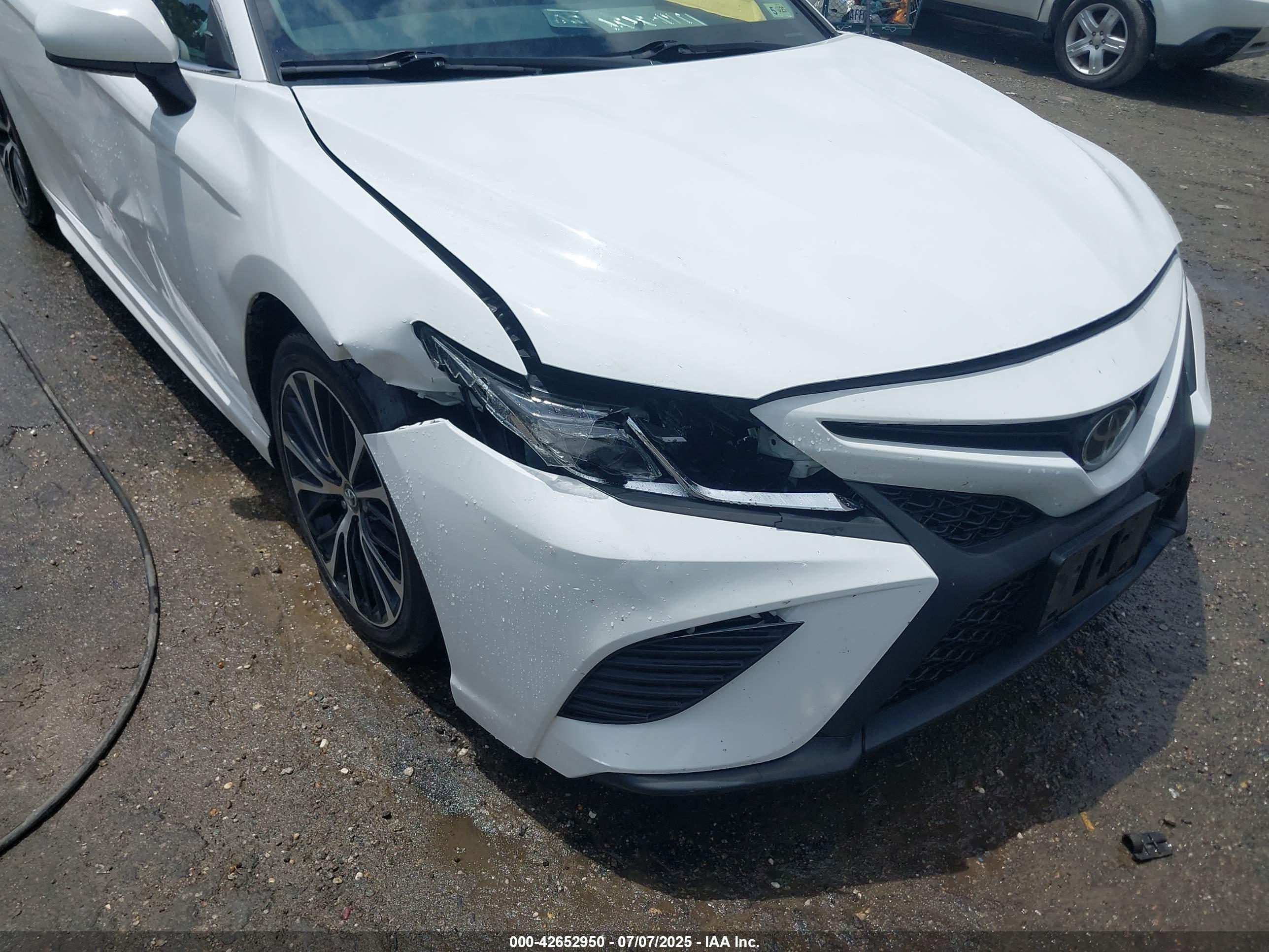 TOYOTA CAMRY image 6