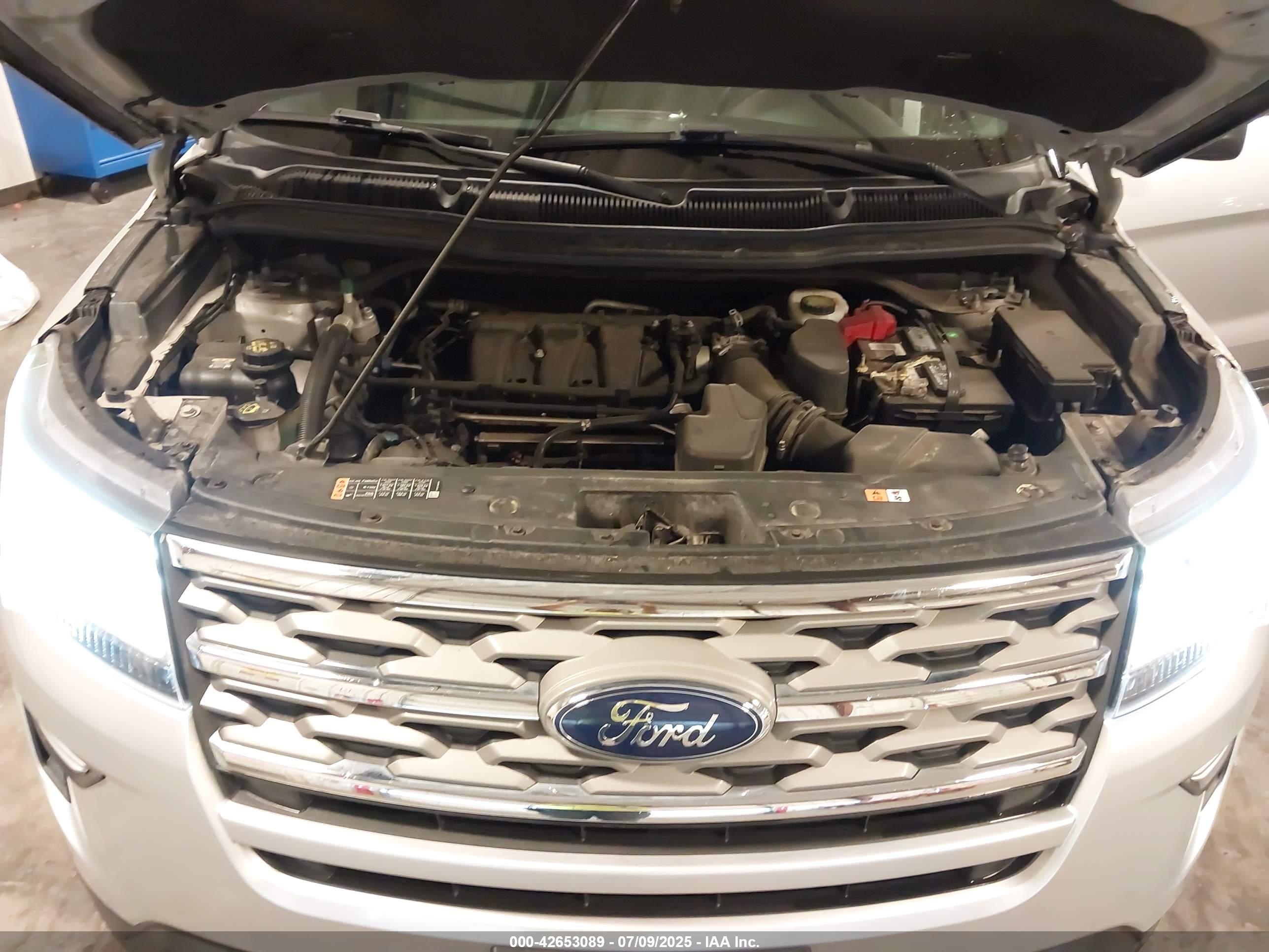 FORD EXPLORER image 10