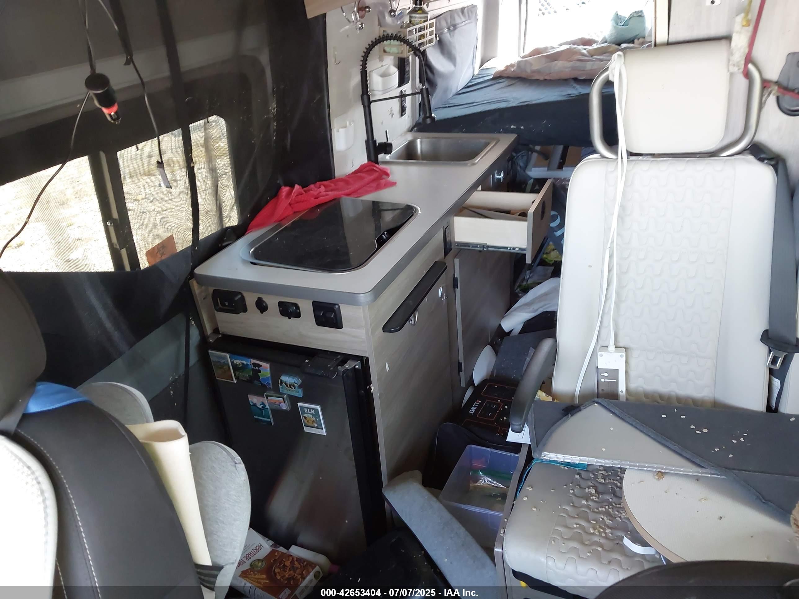 WINNEBAGO PROMASTER image 8