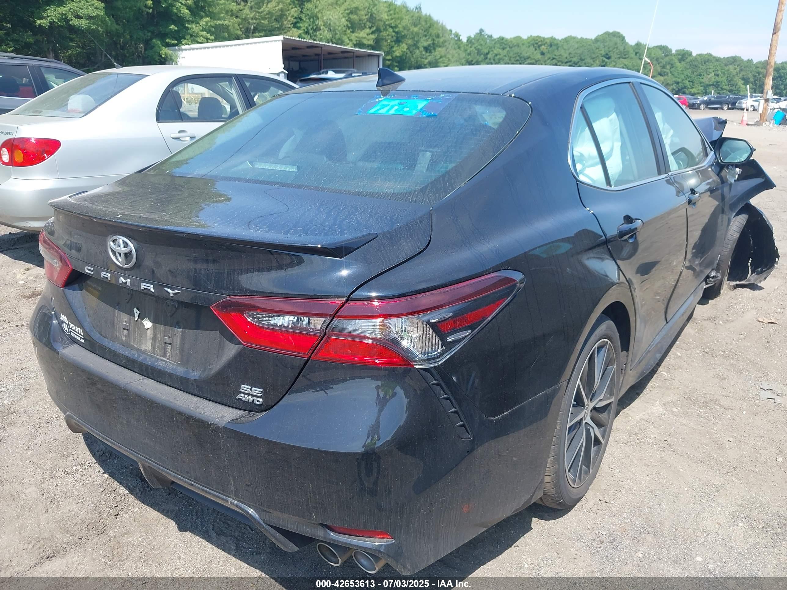 TOYOTA CAMRY image 4
