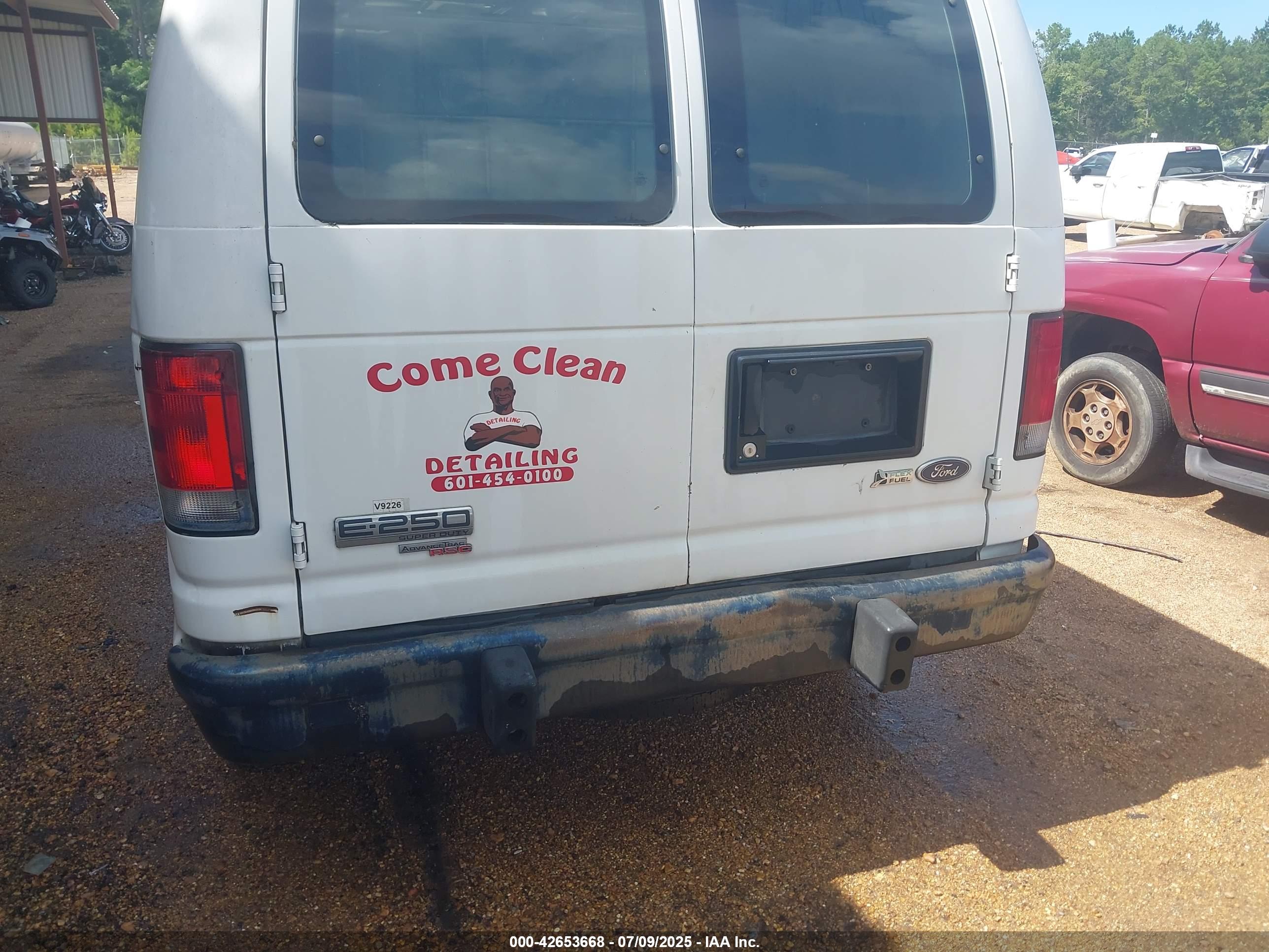 FORD E-250 image 6