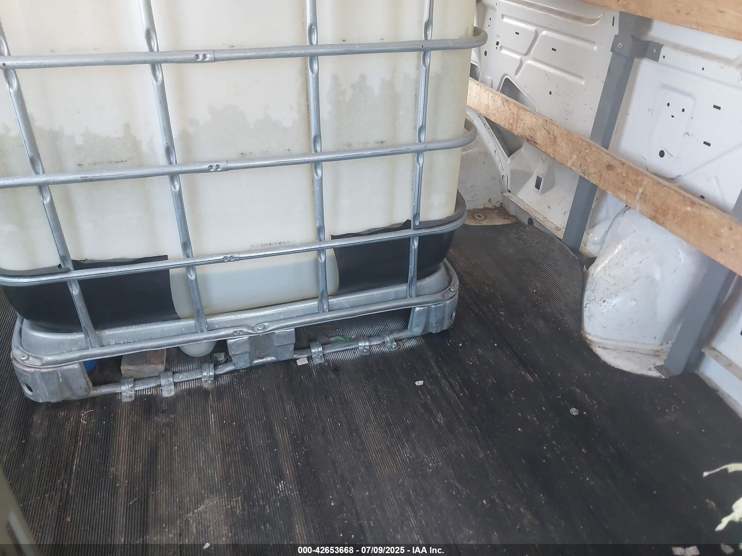 FORD E-250 image 8