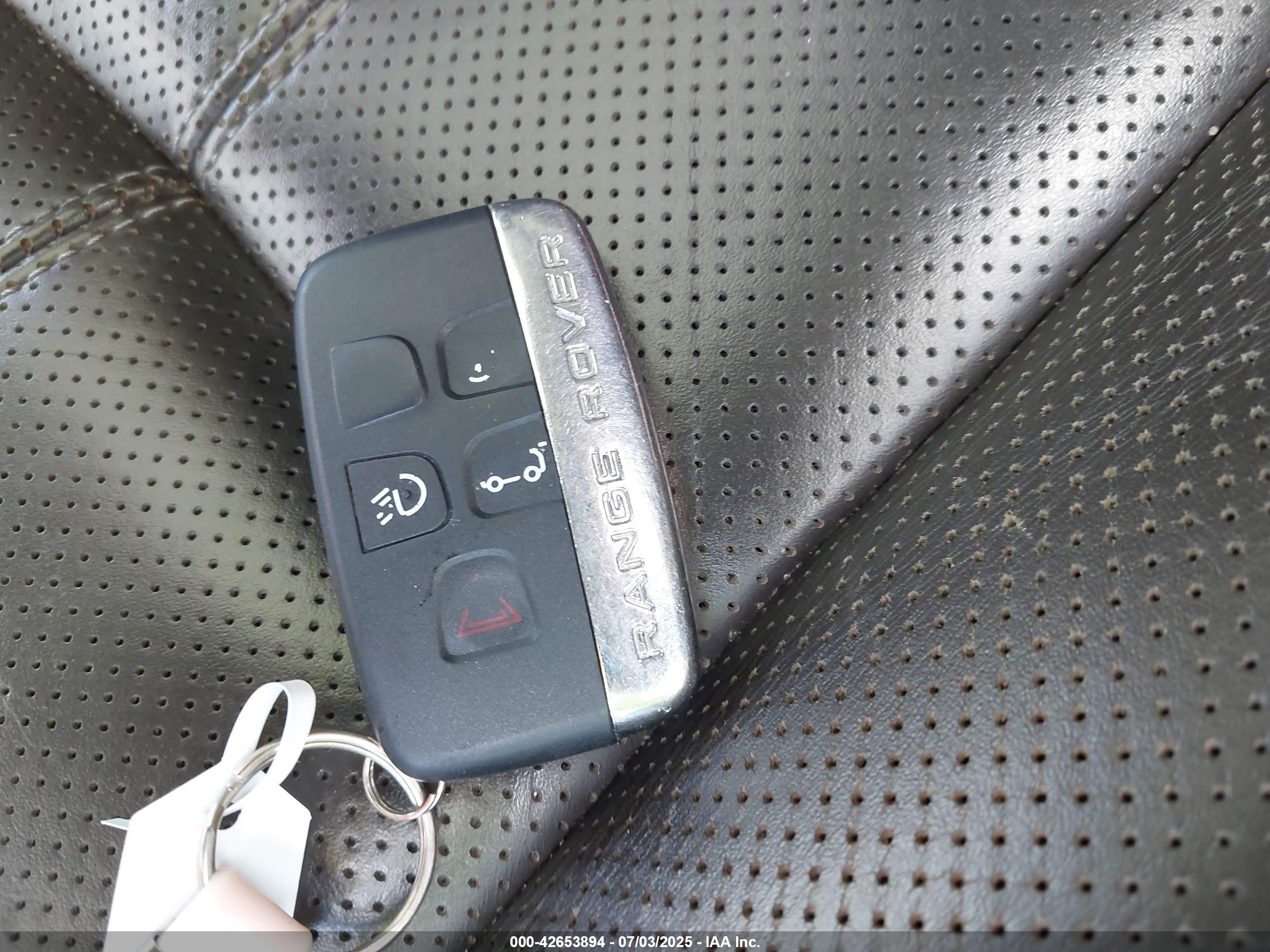 LAND ROVER image 11