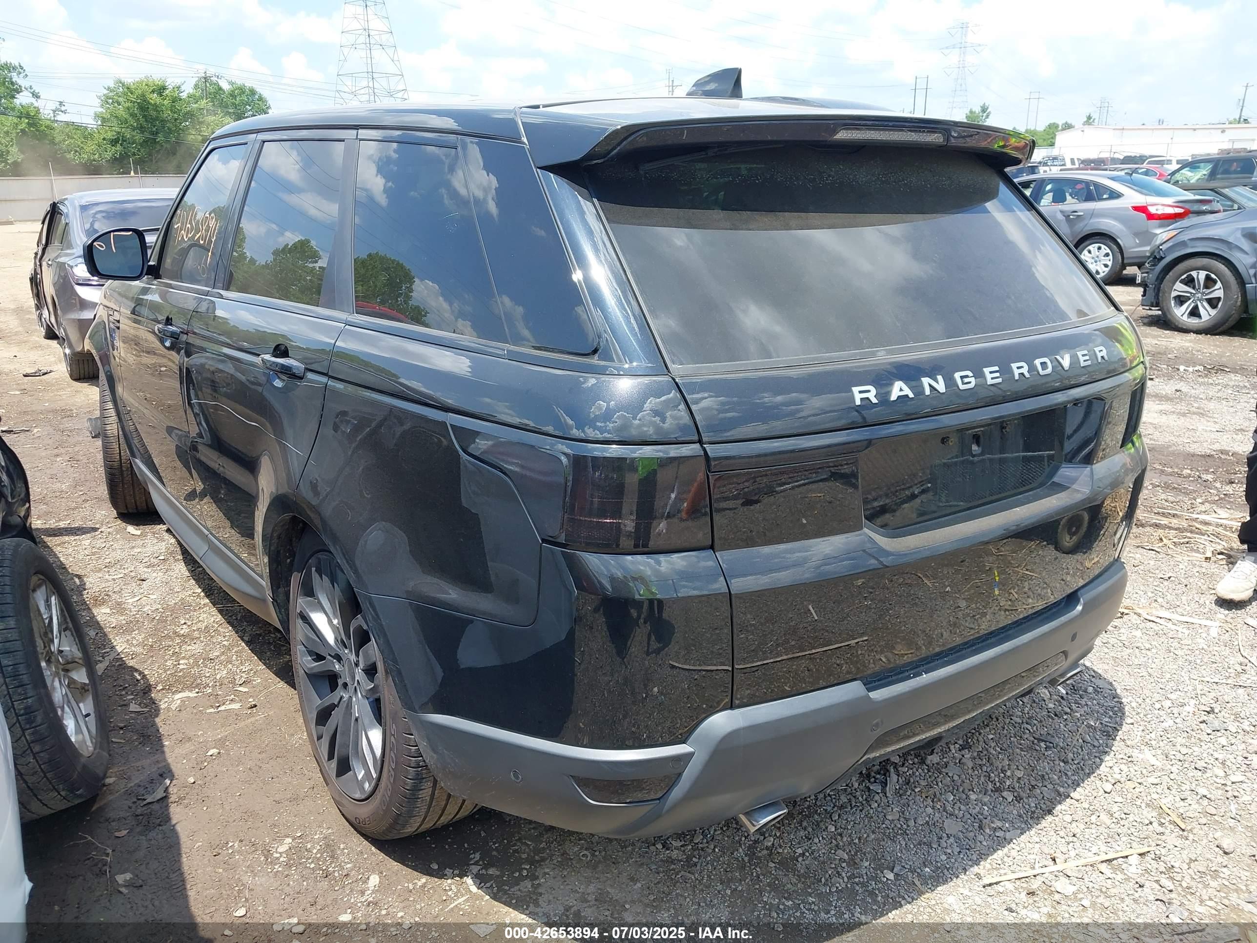 LAND ROVER image 3