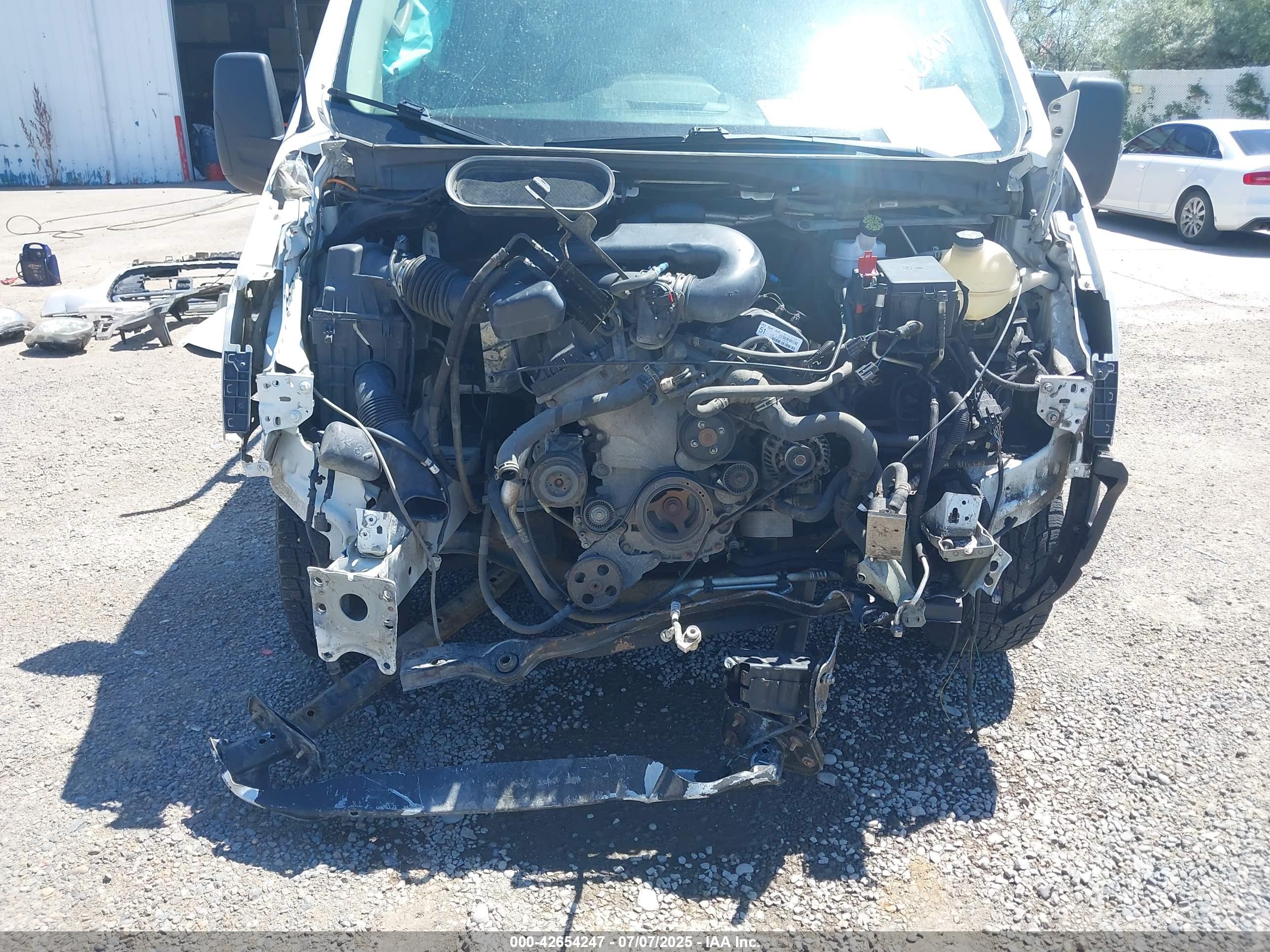 FORD TRANSIT-150 image 6
