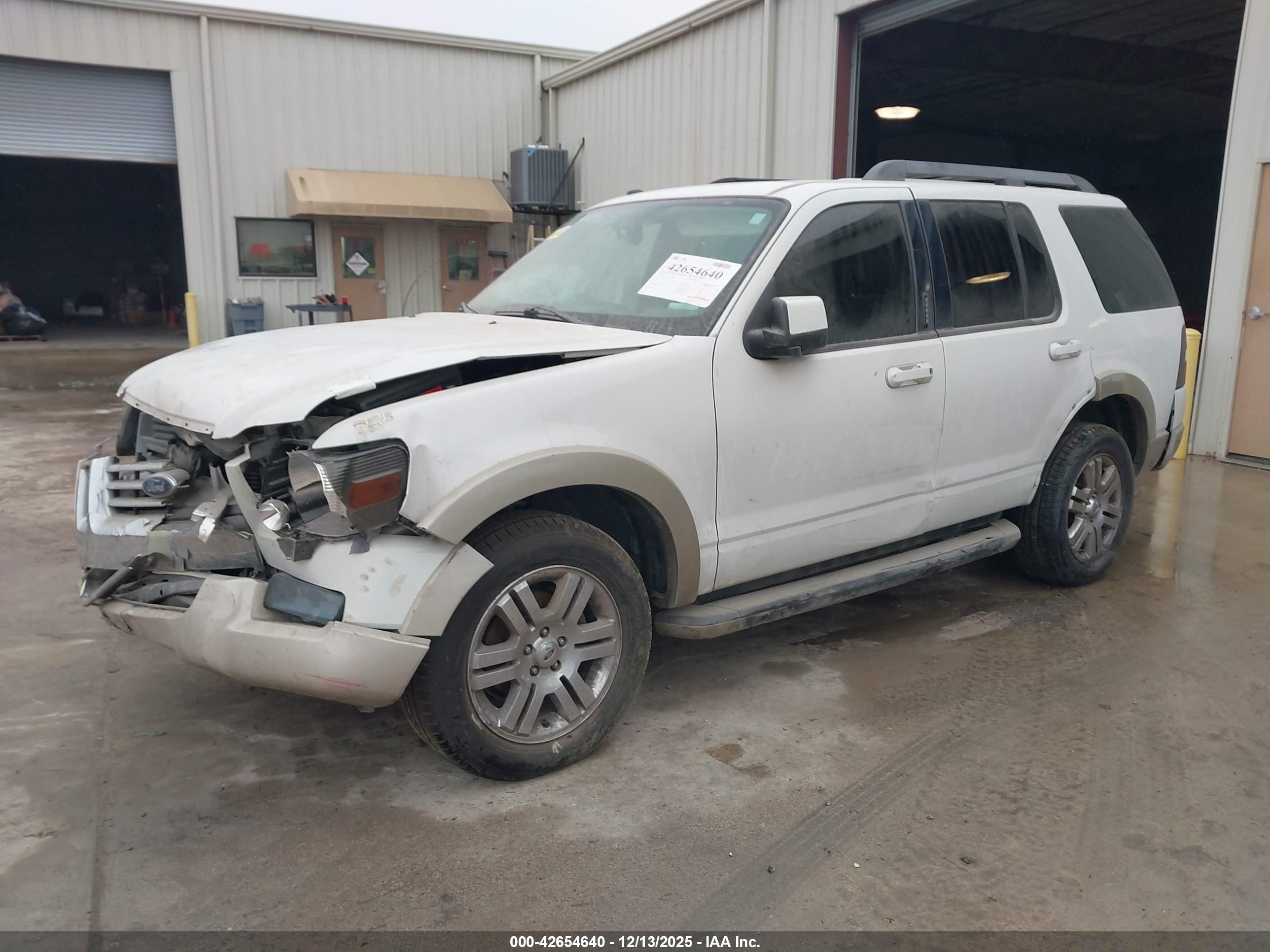 FORD EXPLORER image 2