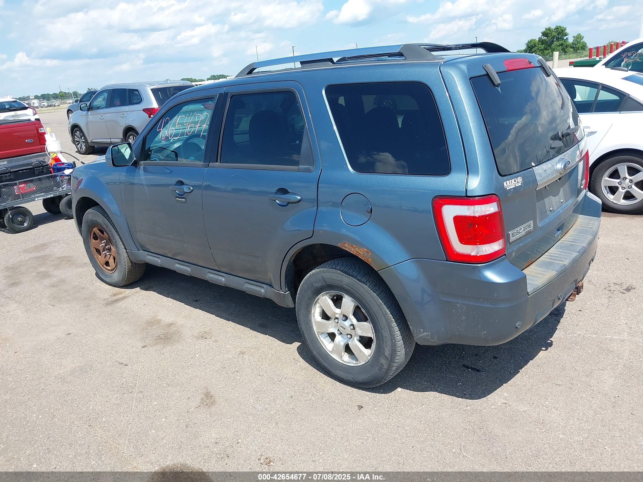 FORD ESCAPE image 3