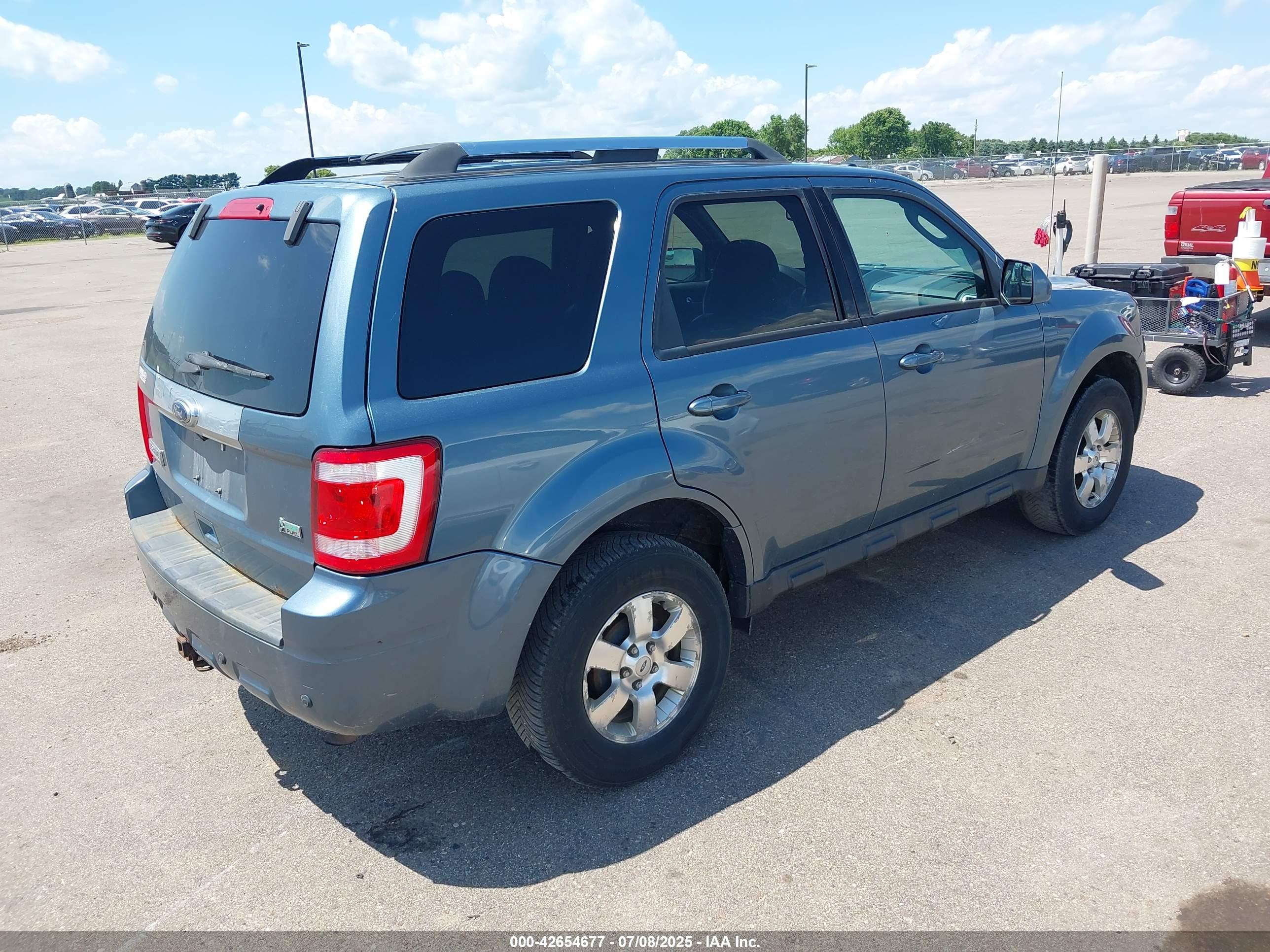 FORD ESCAPE image 4
