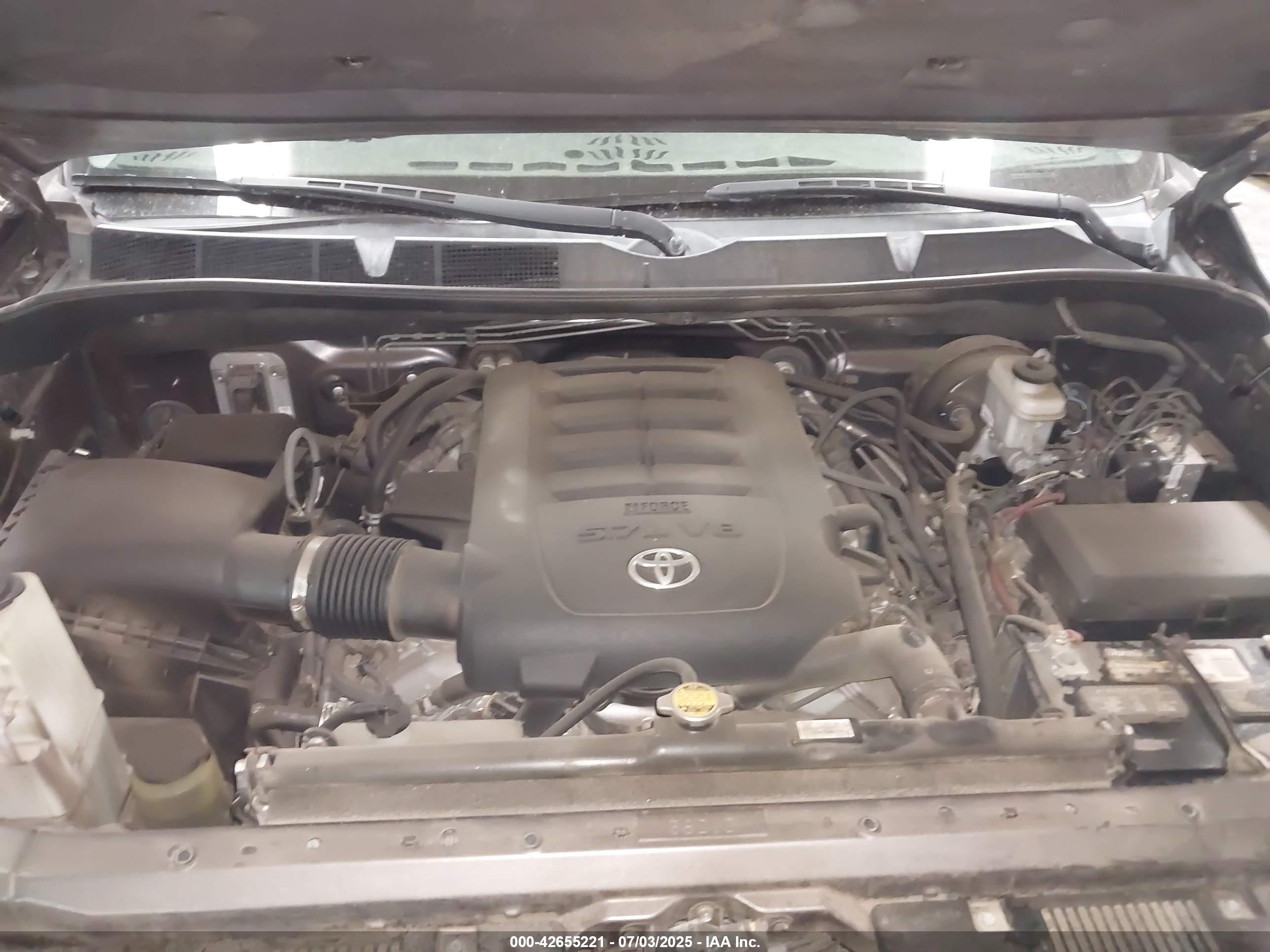 TOYOTA TUNDRA image 10
