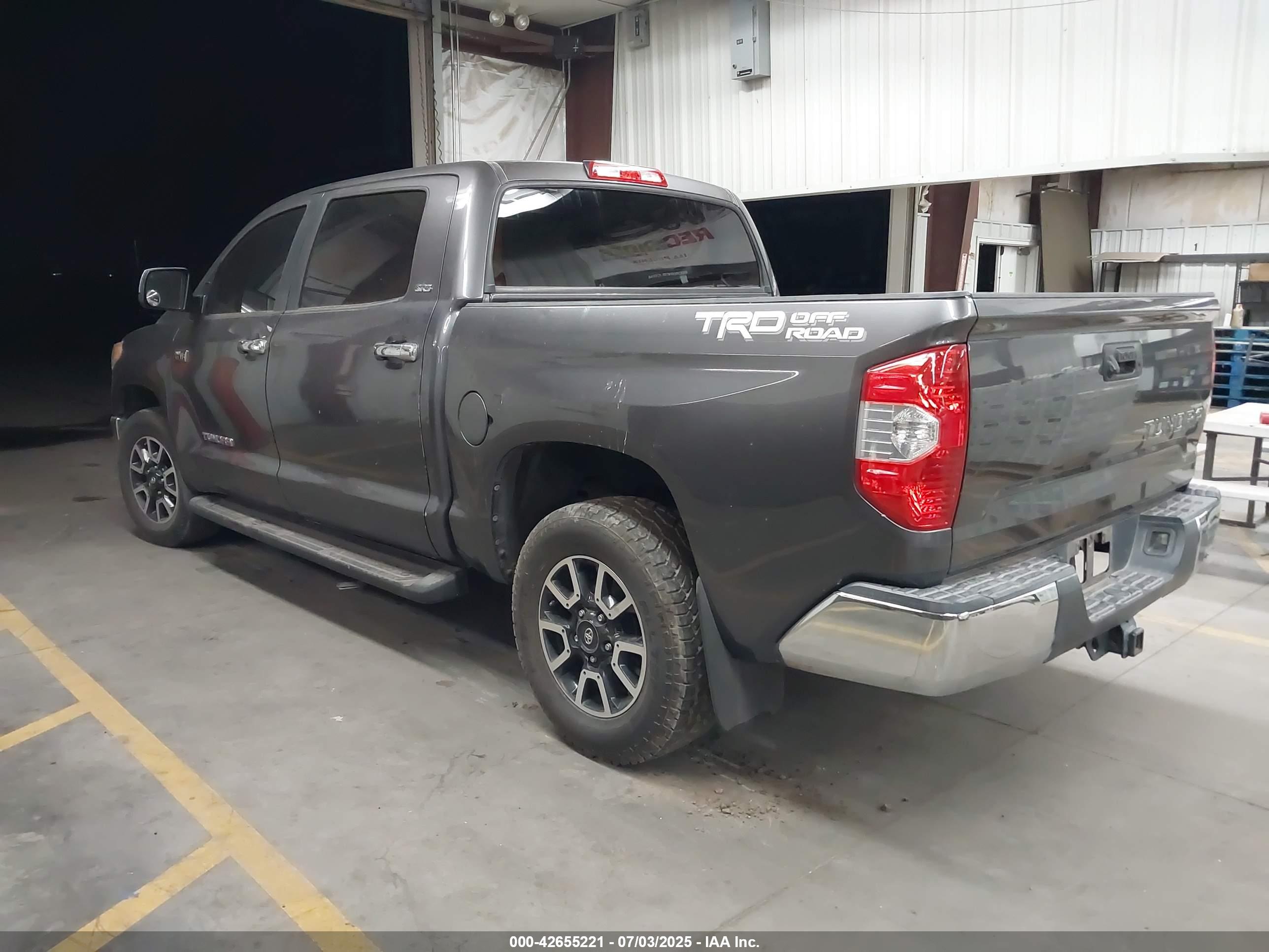 TOYOTA TUNDRA image 3