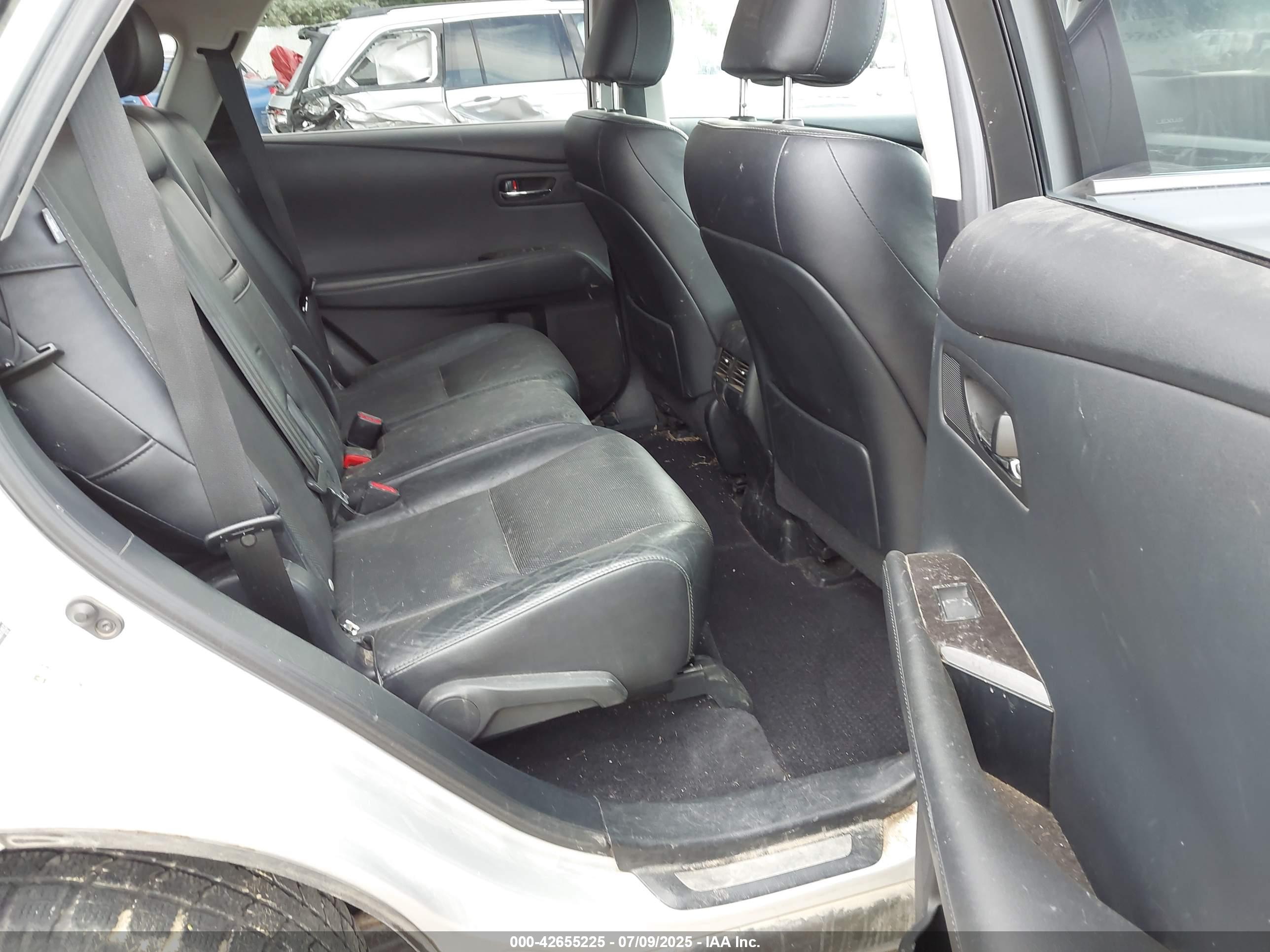 LEXUS RX image 8
