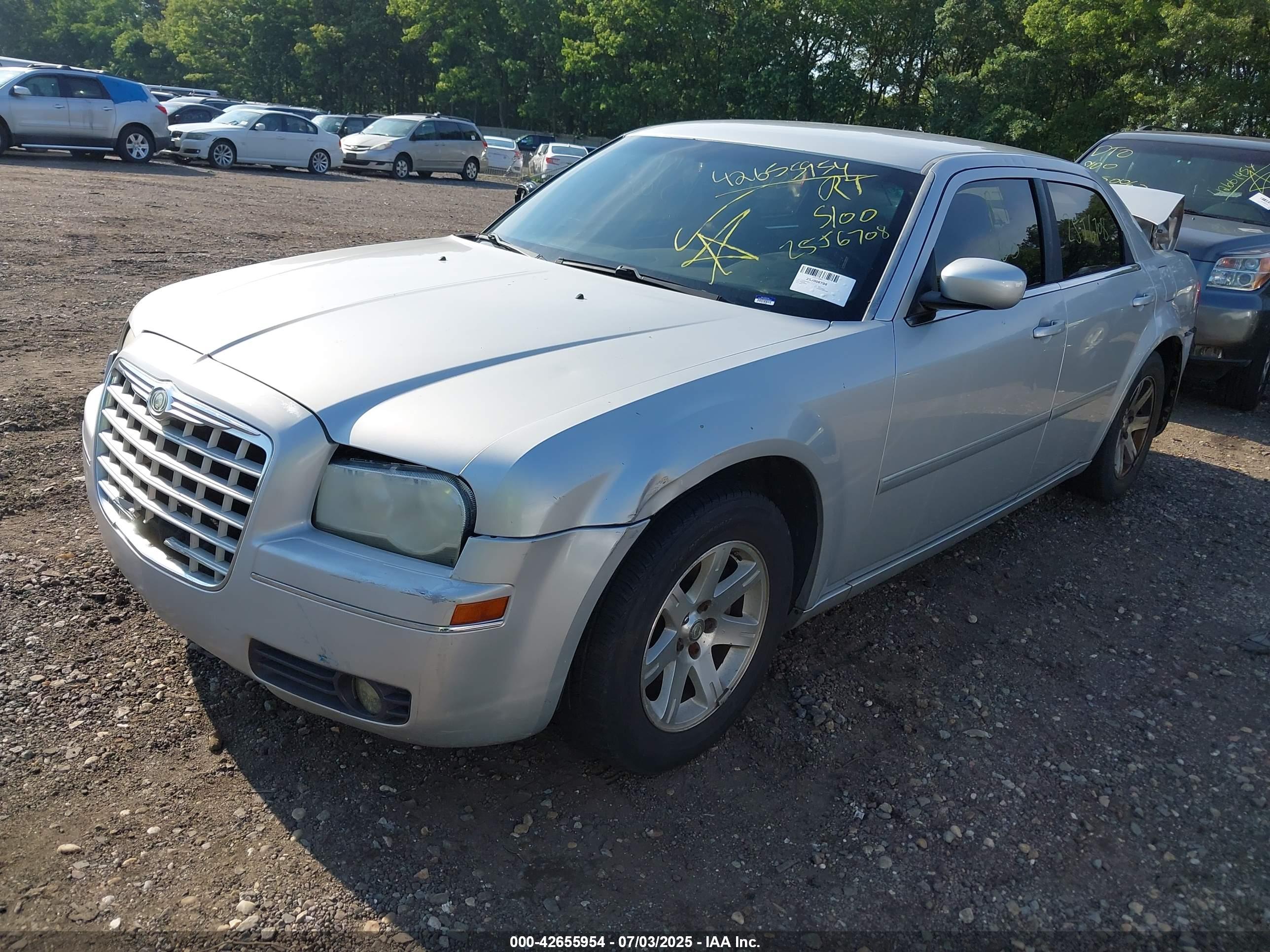 CHRYSLER 300 image 2