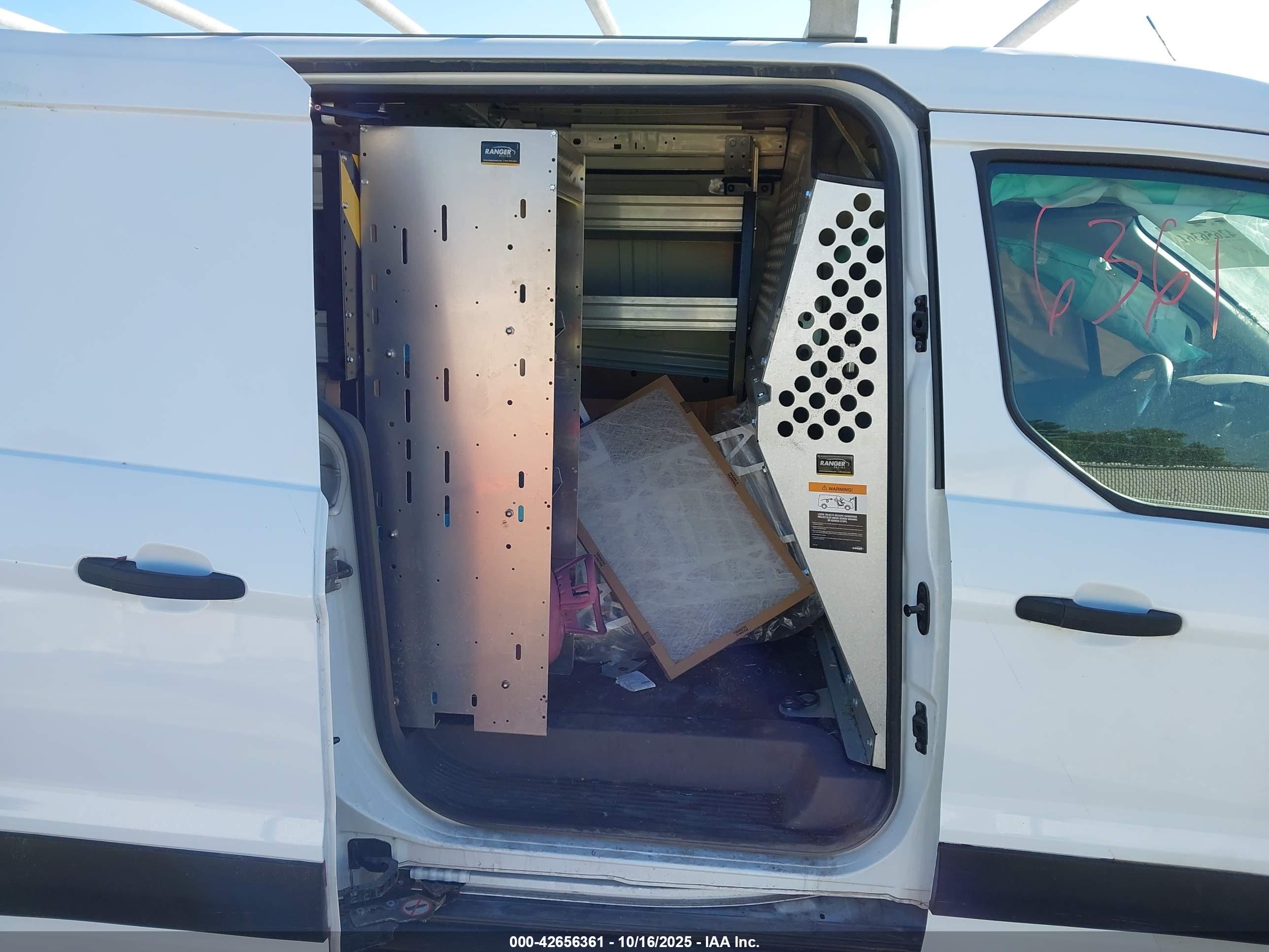FORD TRANSIT image 8