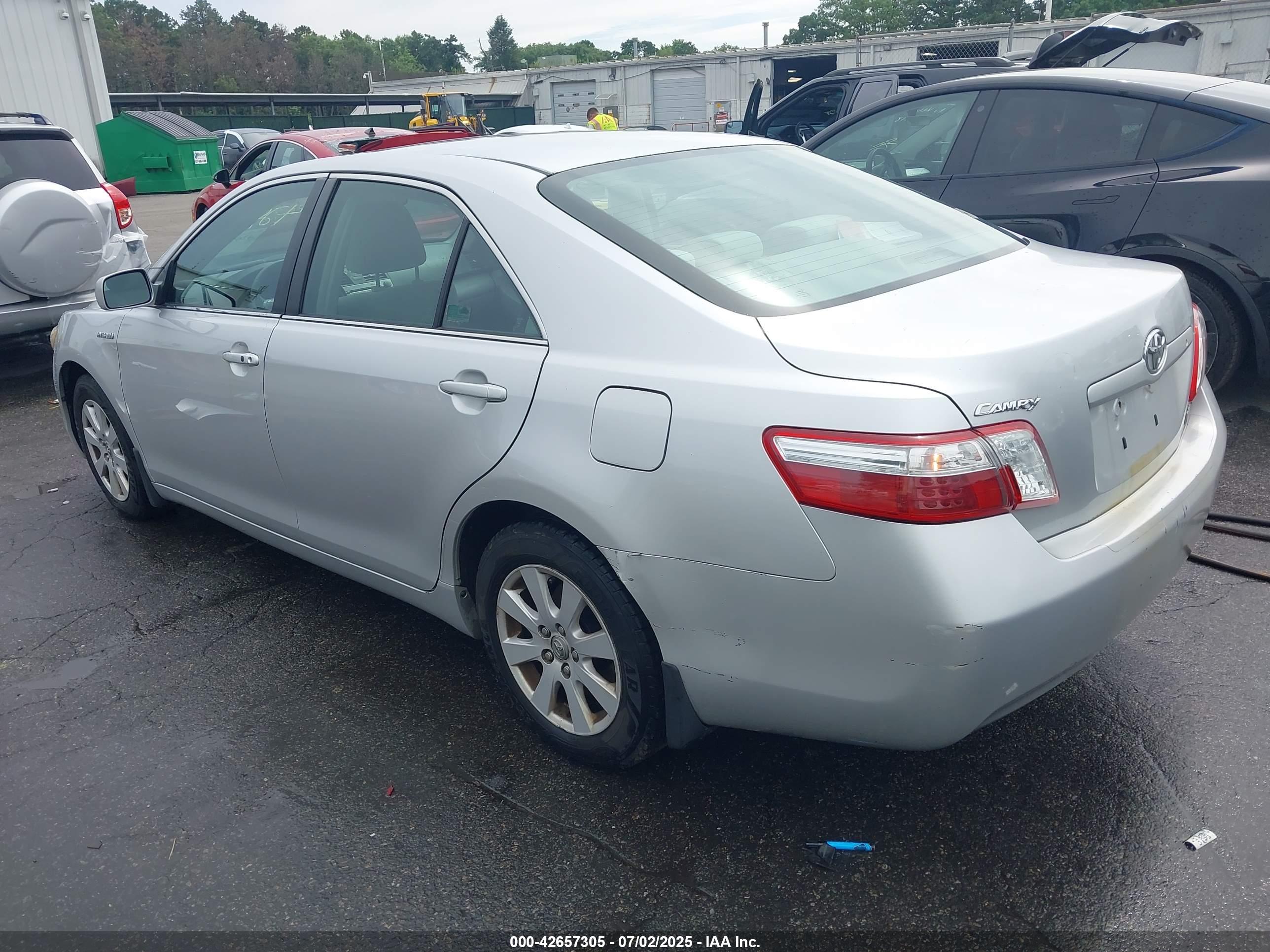 TOYOTA CAMRY image 3