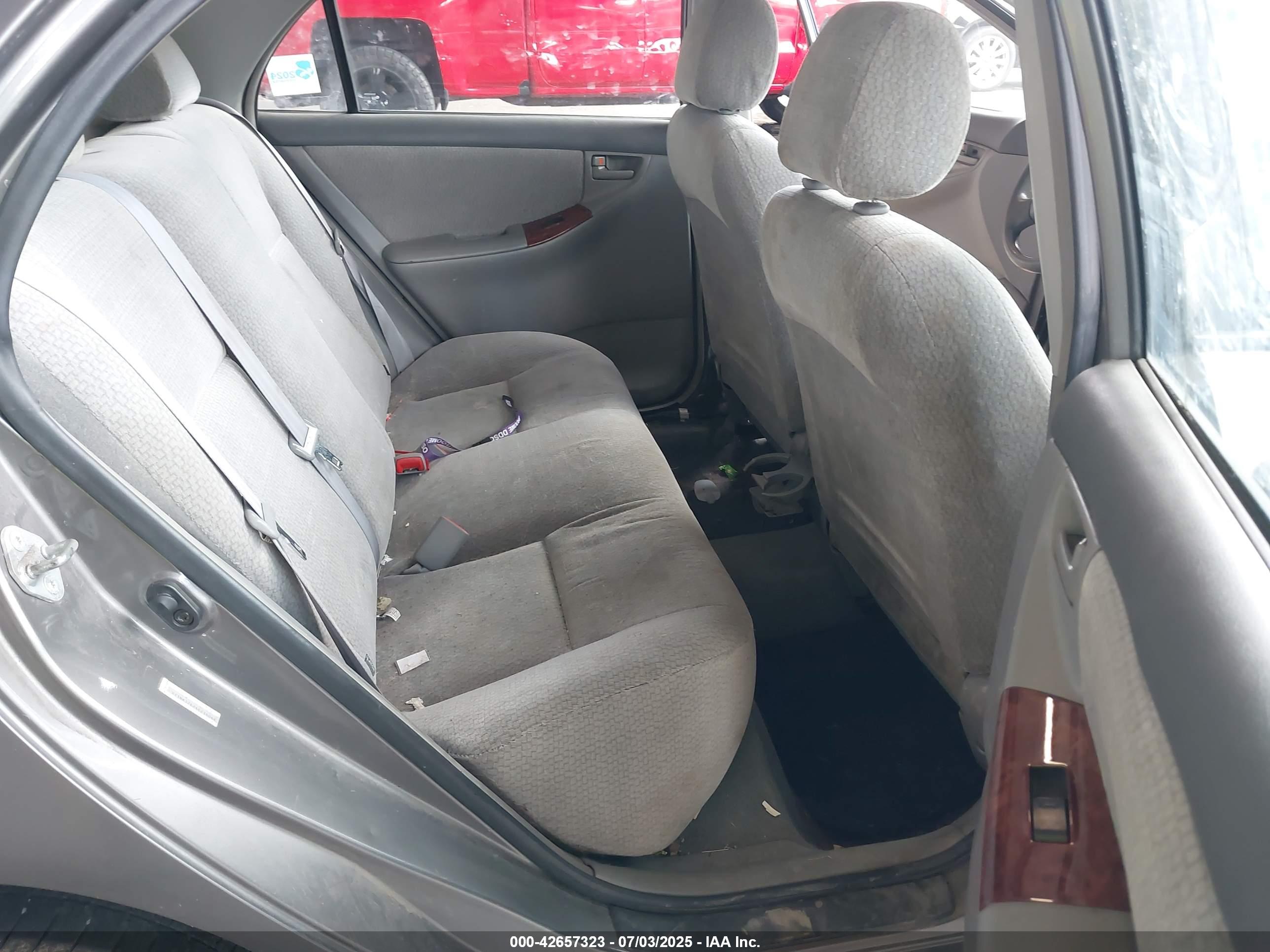 TOYOTA COROLLA image 8