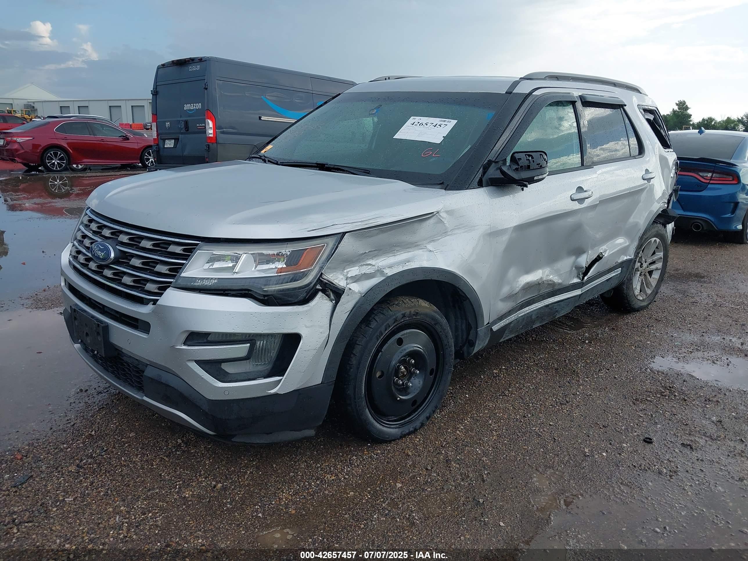 FORD EXPLORER image 2