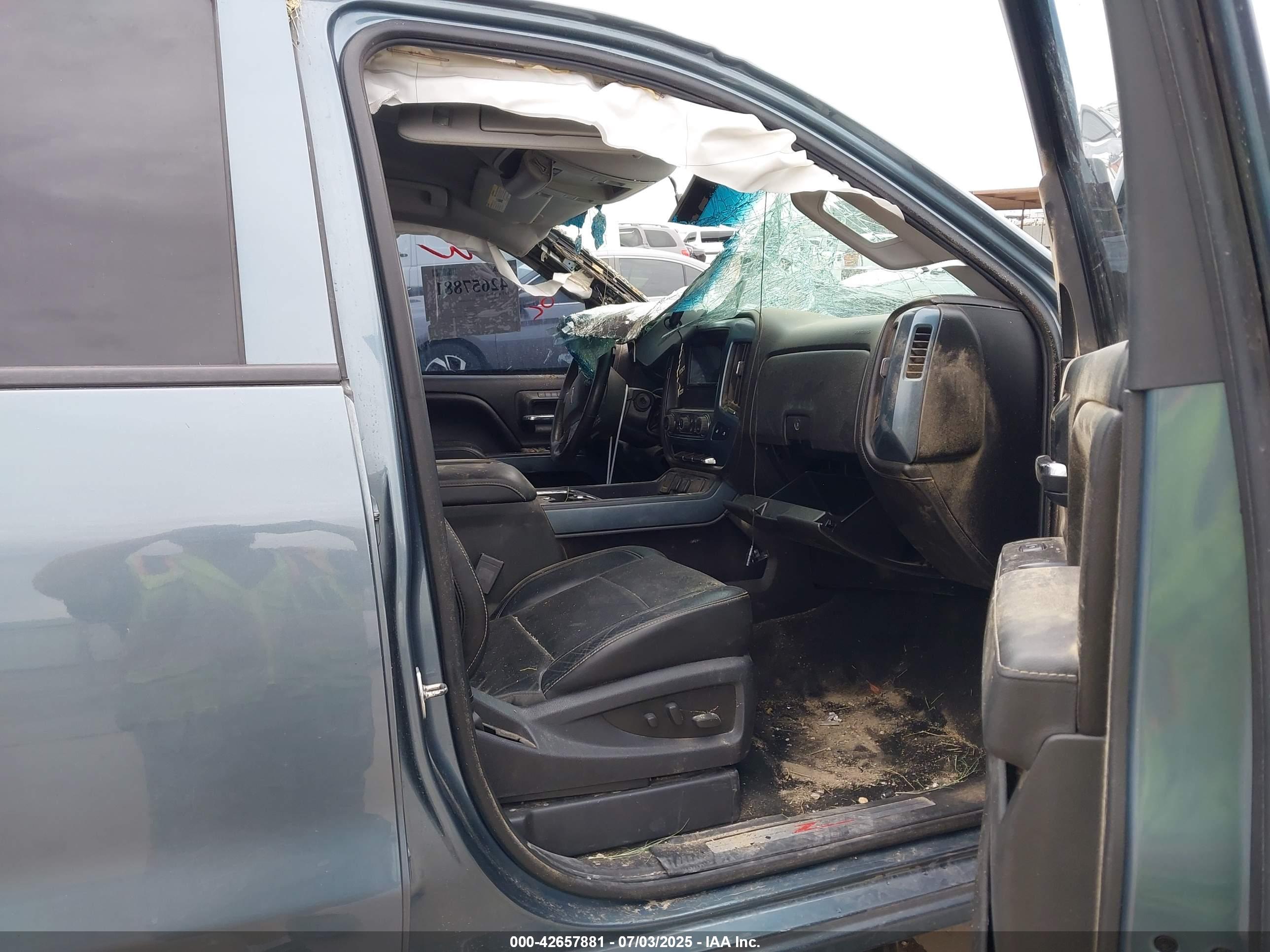 CHEVROLET SILVERADO image 5