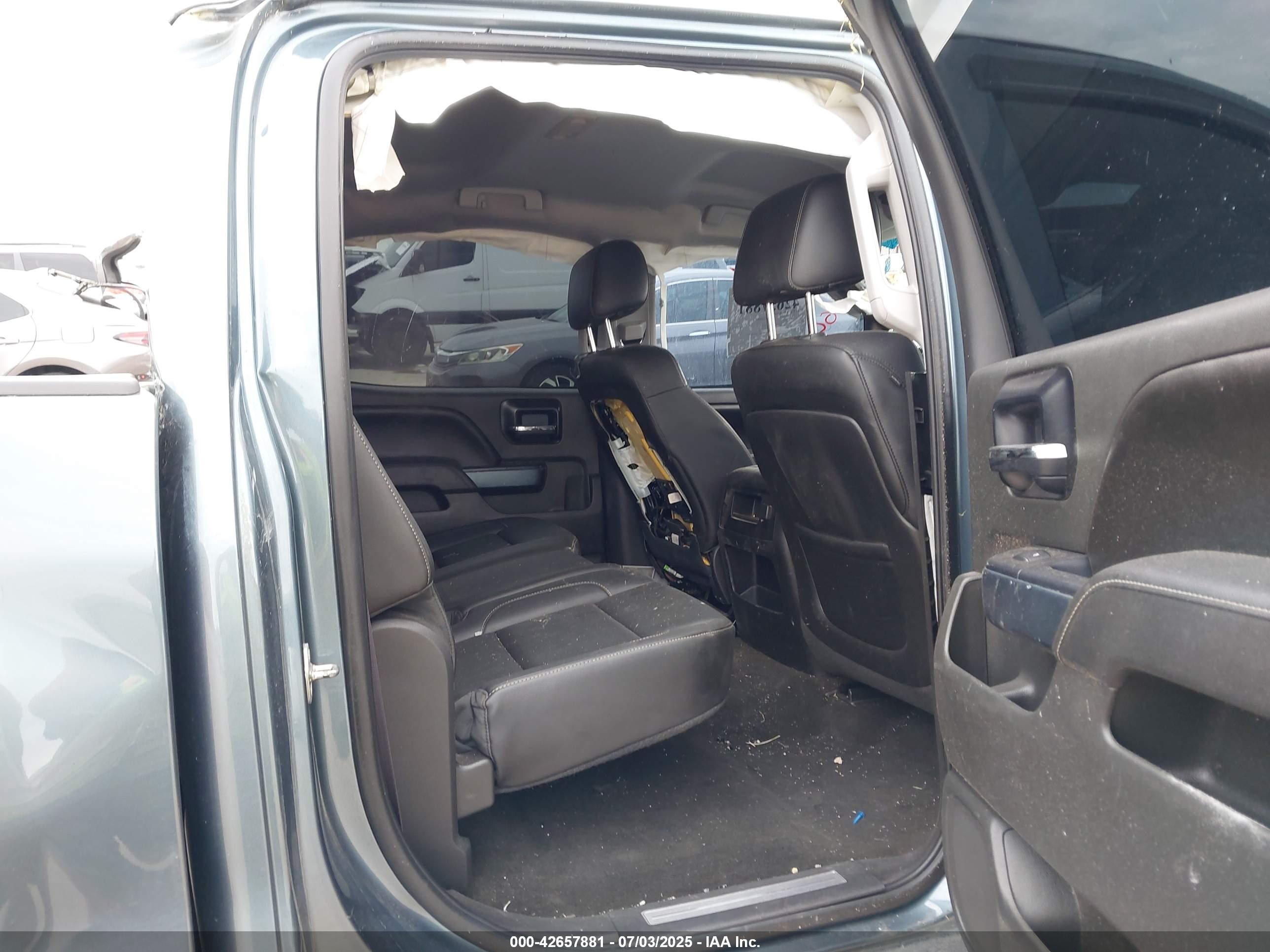 CHEVROLET SILVERADO image 8