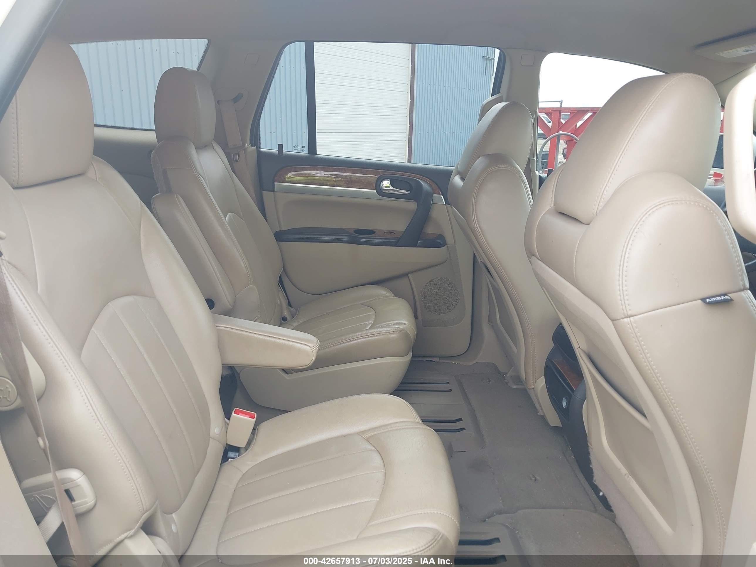 BUICK ENCLAVE image 8