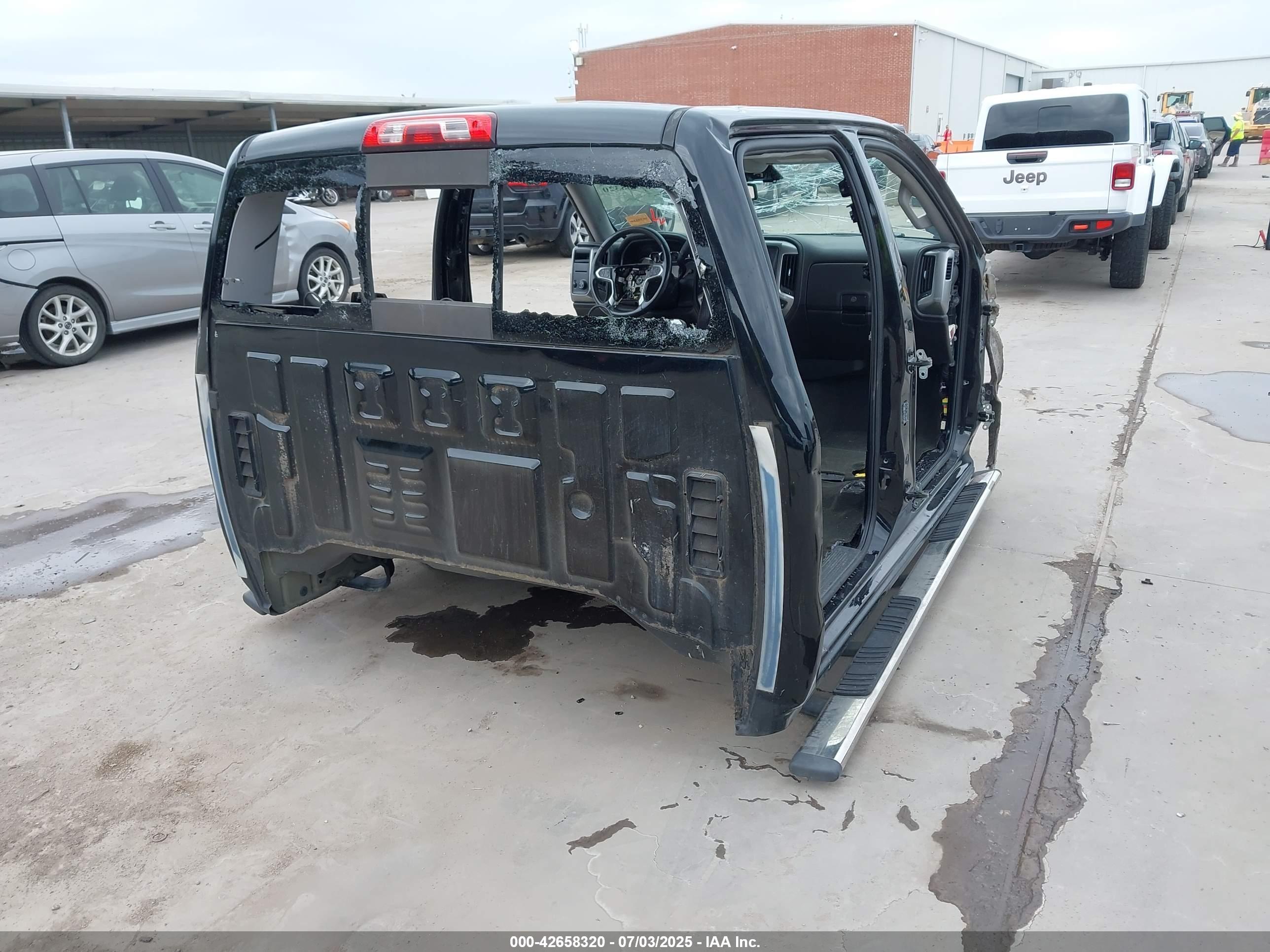 CHEVROLET SILVERADO image 4