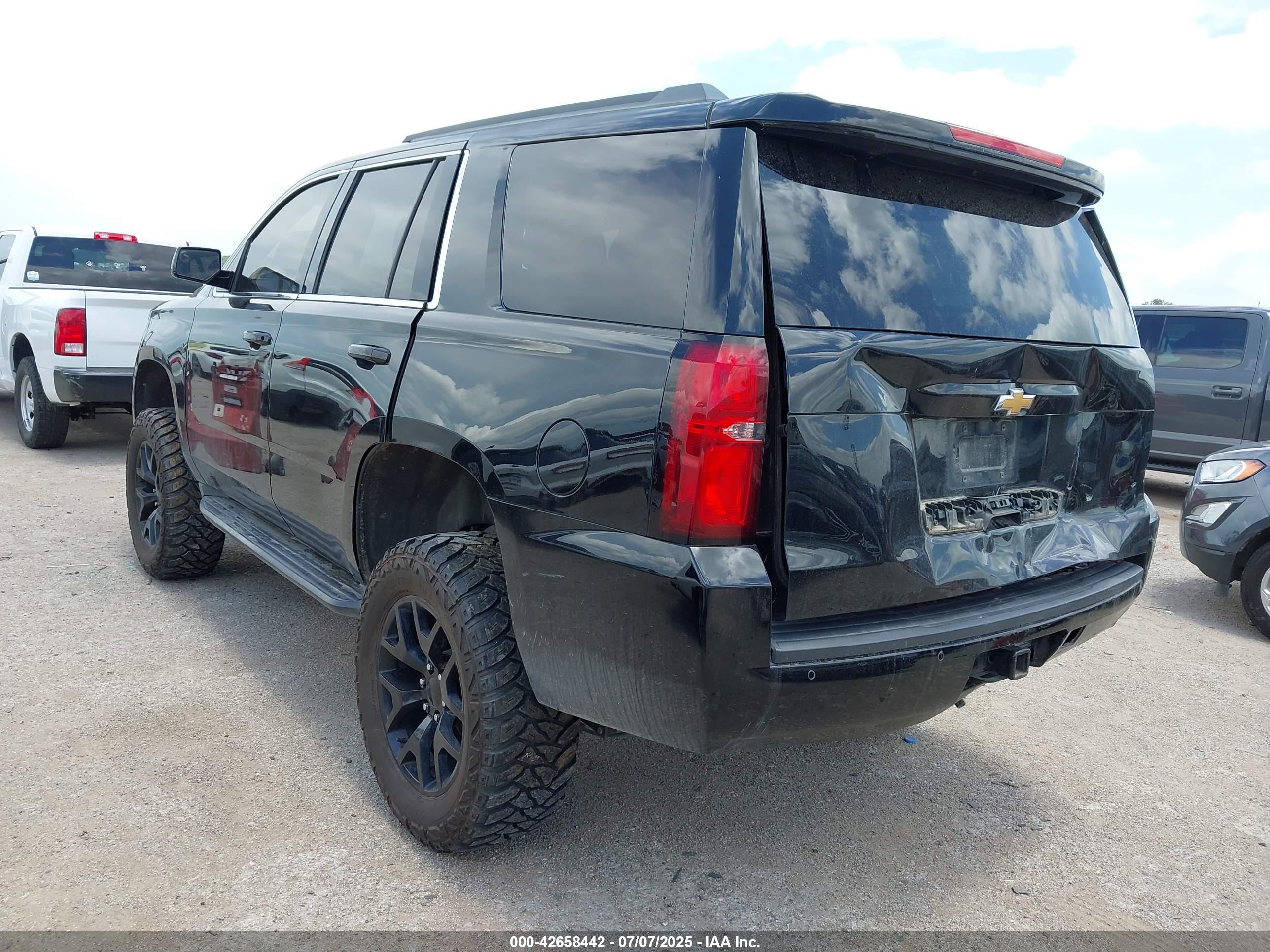 CHEVROLET TAHOE image 3