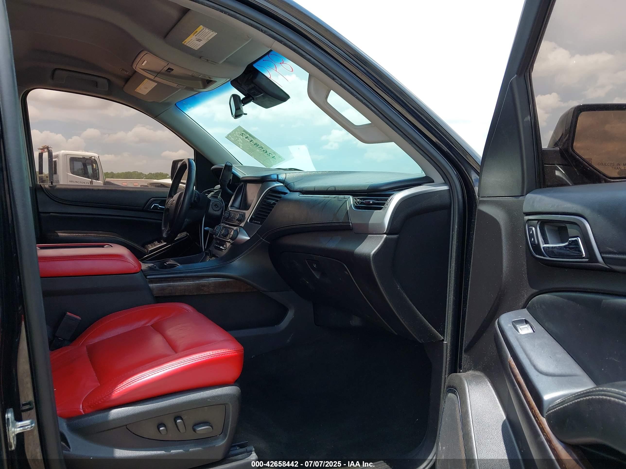 CHEVROLET TAHOE image 5