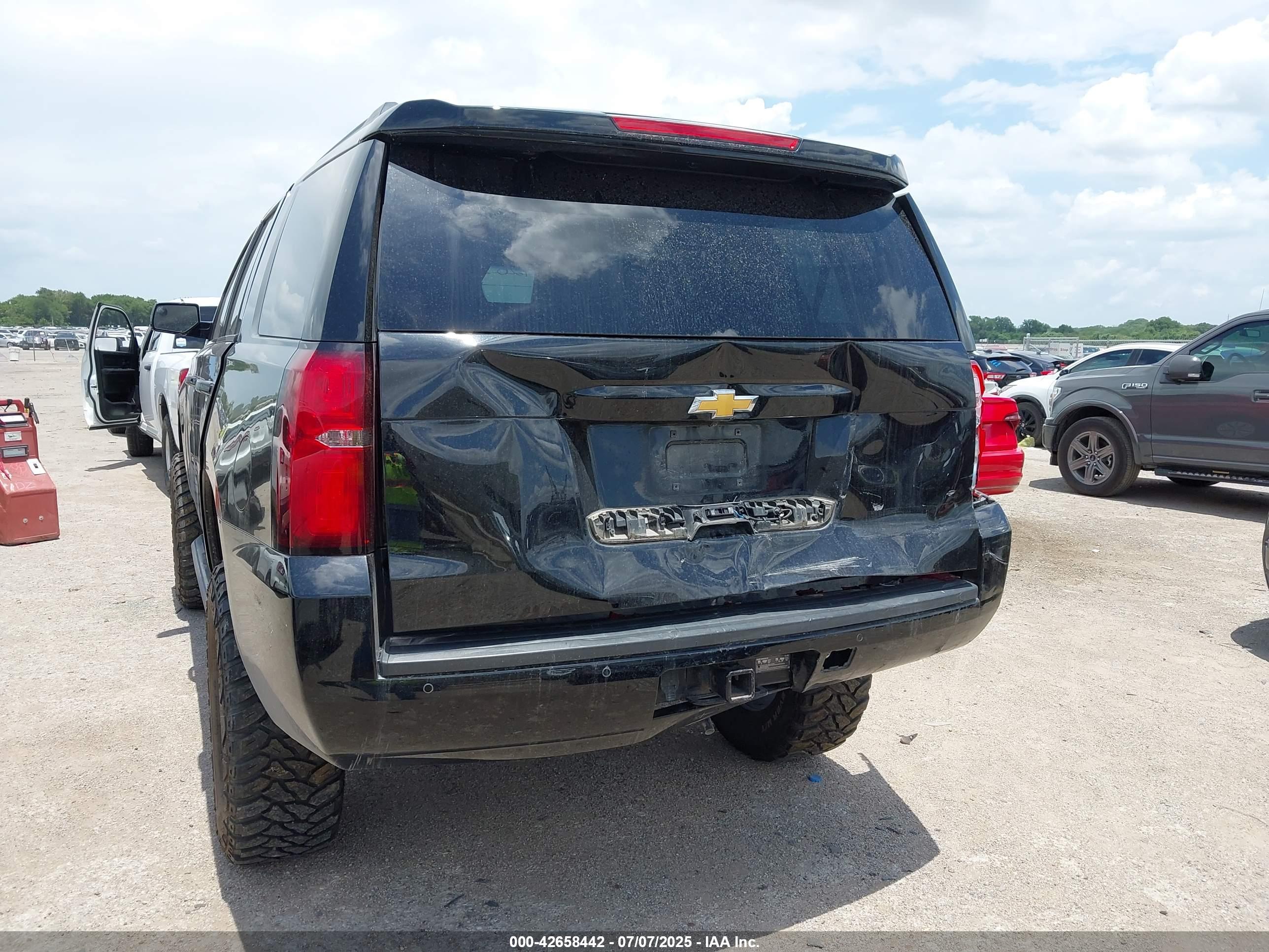 CHEVROLET TAHOE image 6