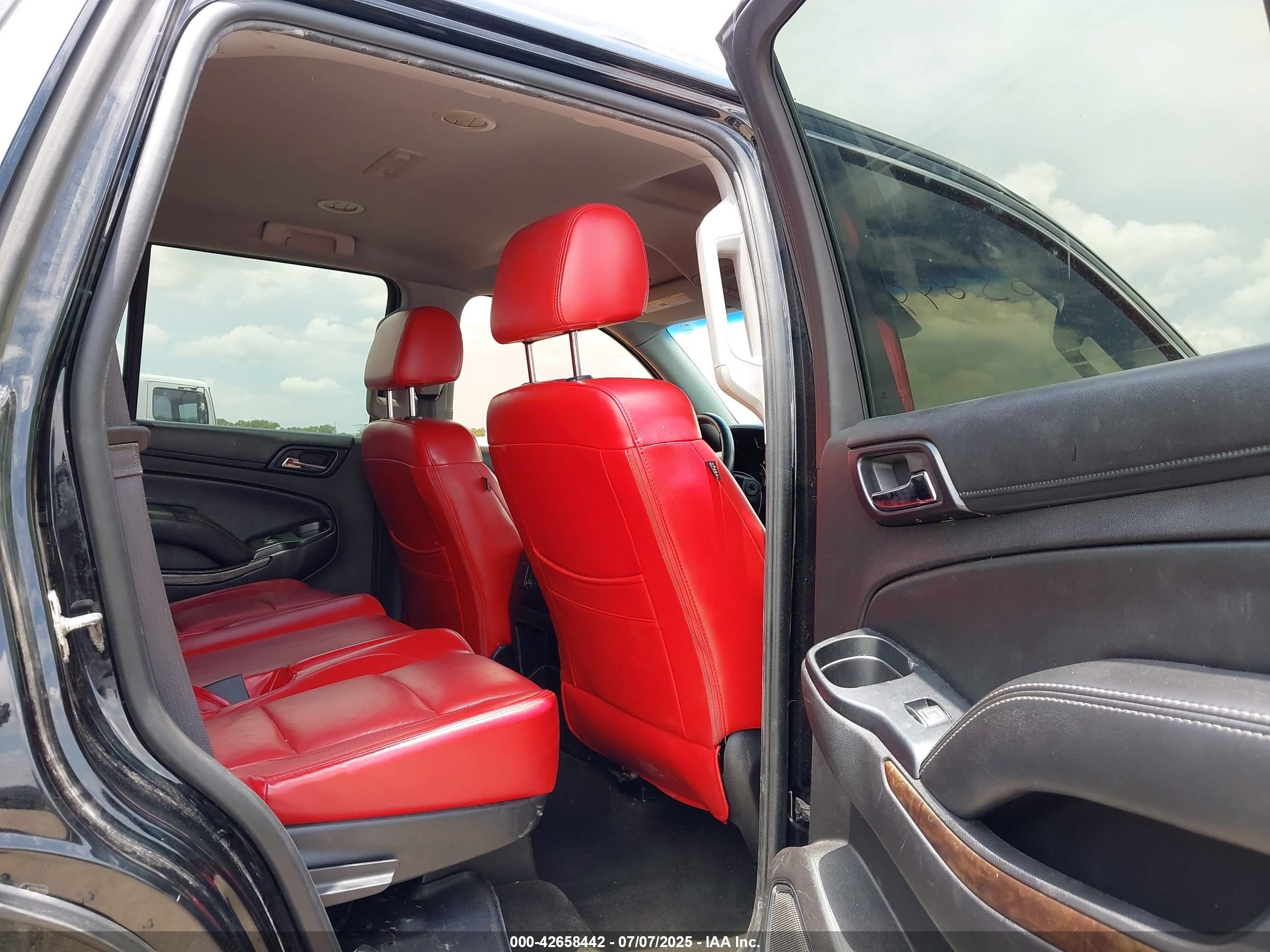 CHEVROLET TAHOE image 8