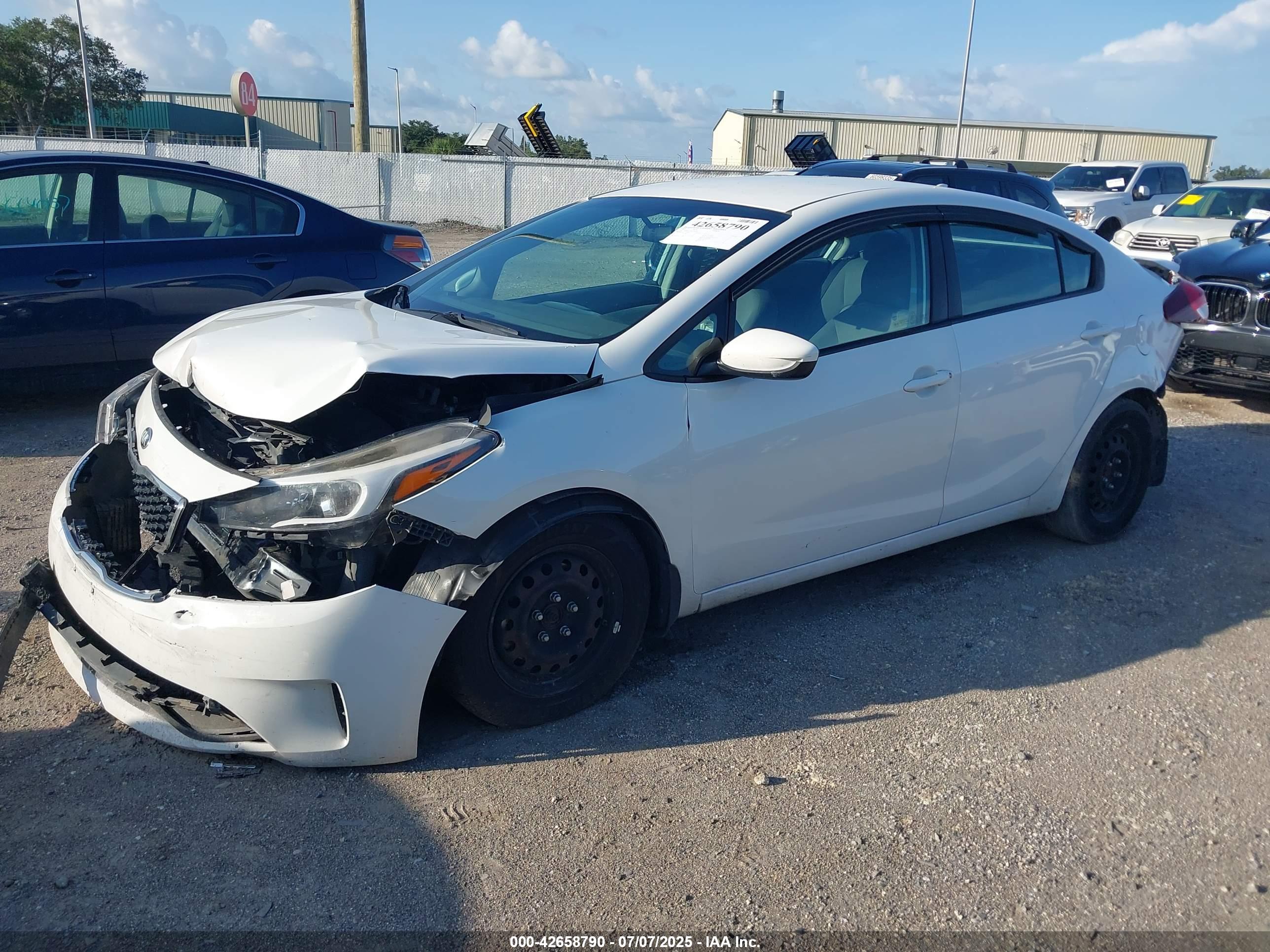KIA FORTE image 2