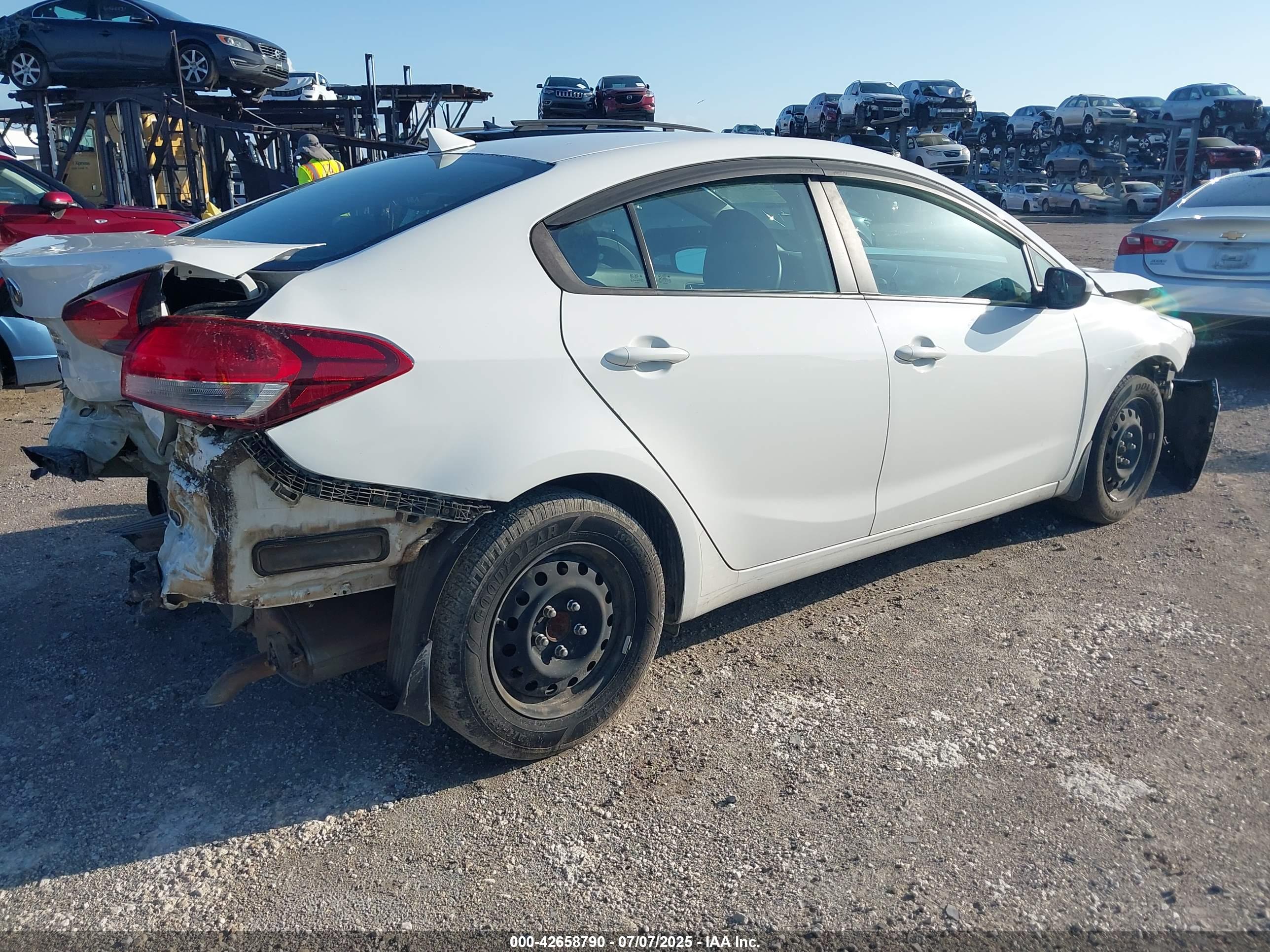 KIA FORTE image 4